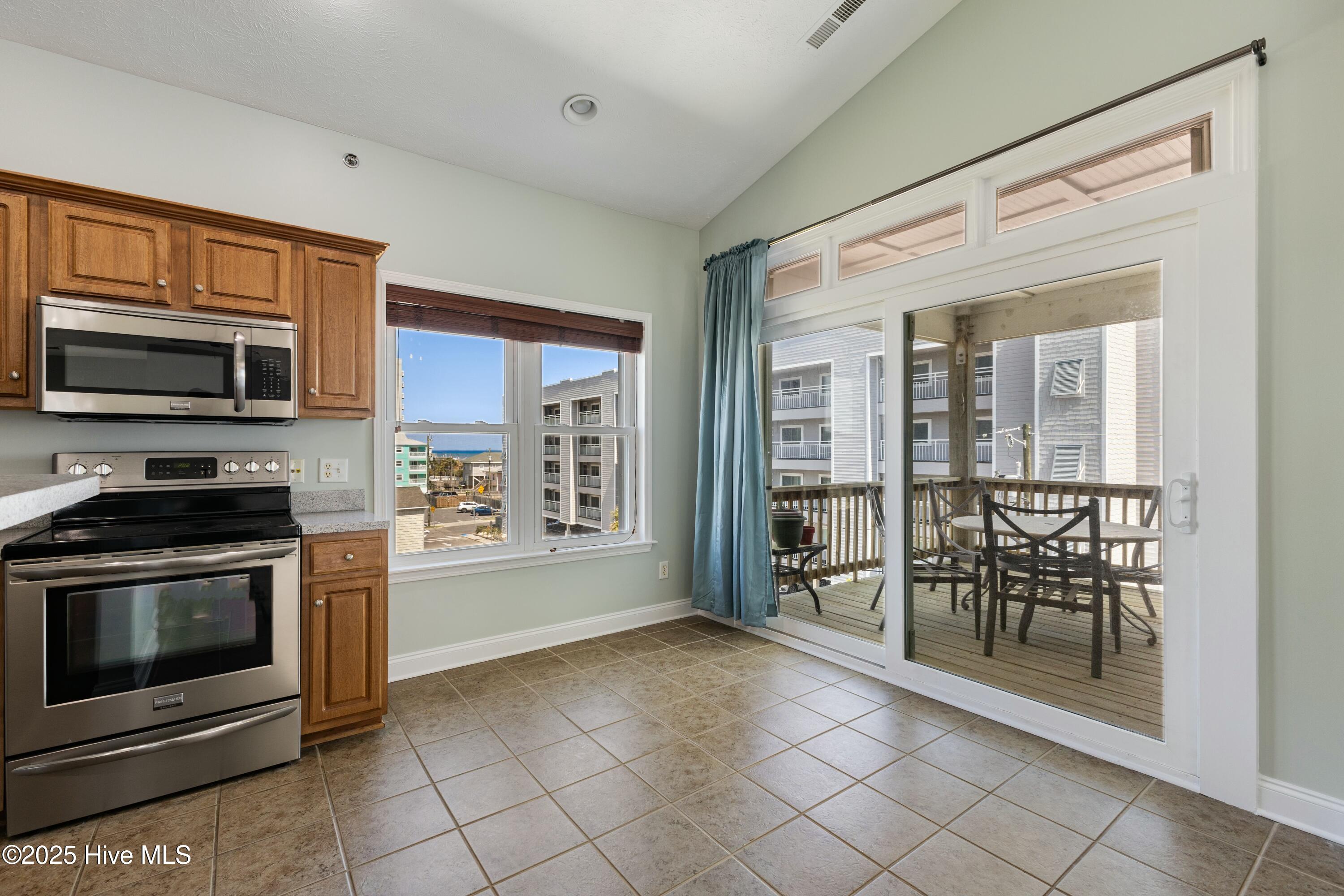 208 Carolina Beach Avenue #300 Property Photo 14