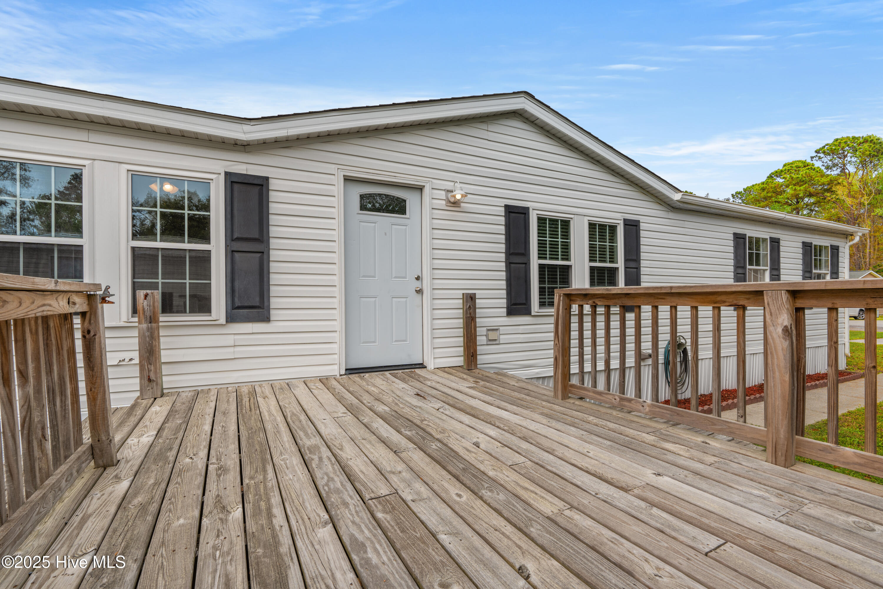 199 Saint Christopher Circle Property Photo 3
