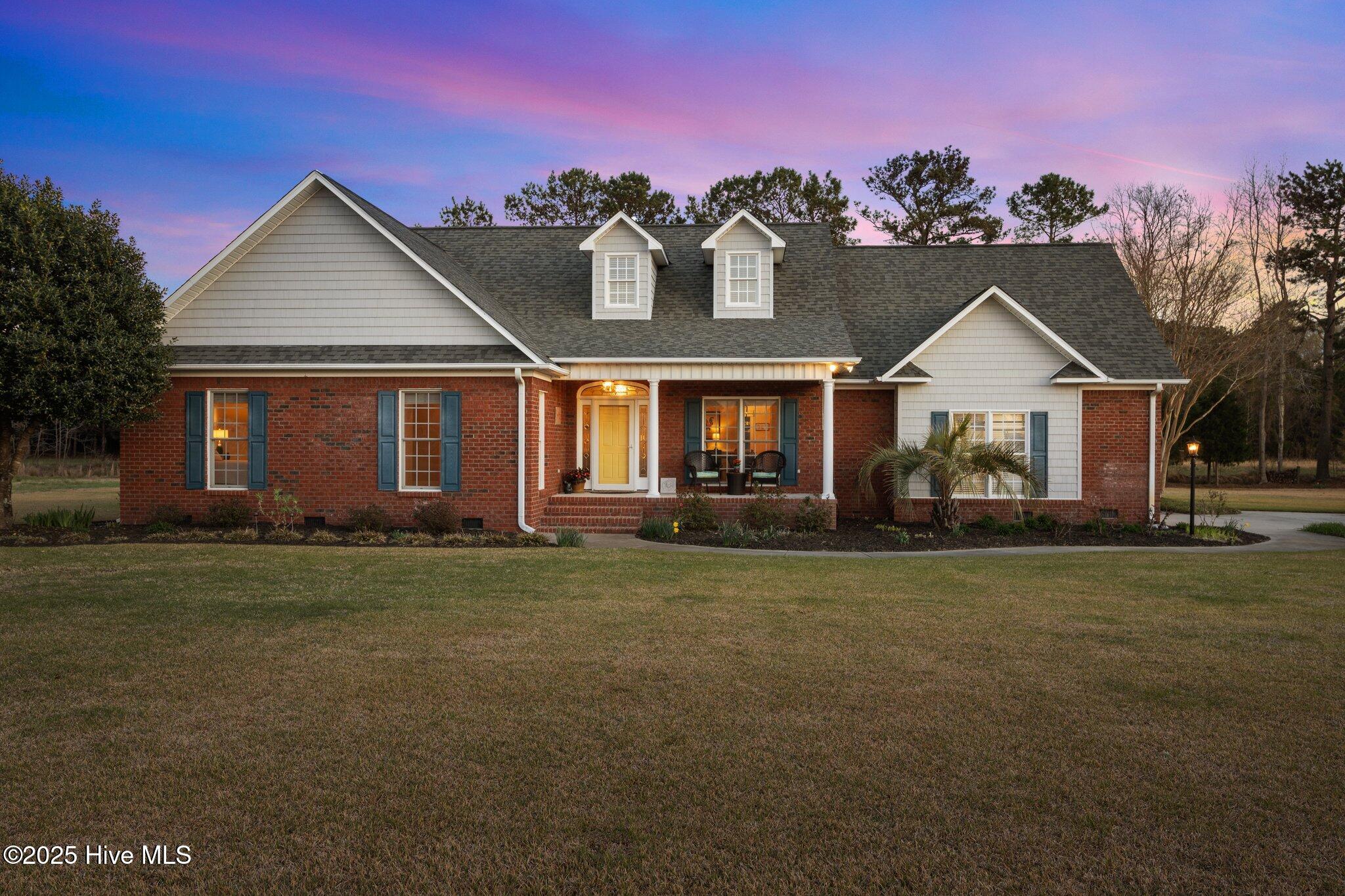 105 Sheris Court Property Photo 1
