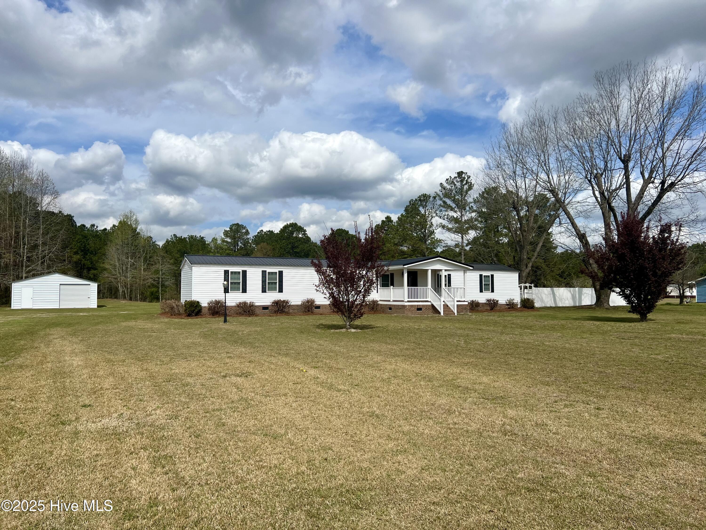 5131 Haynes Lennon Highway Property Photo 2