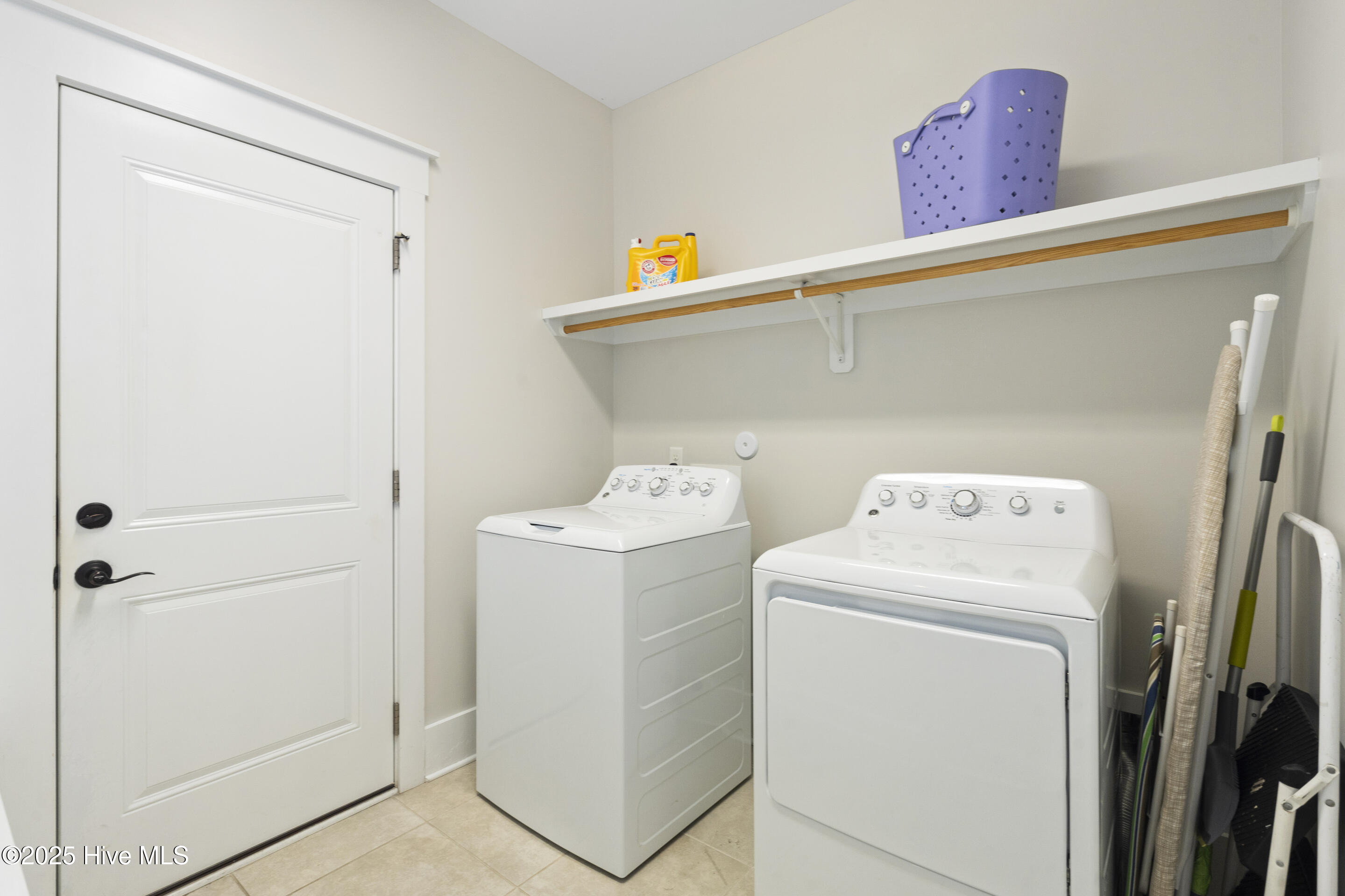 2111 Shelmore Way Property Photo 14