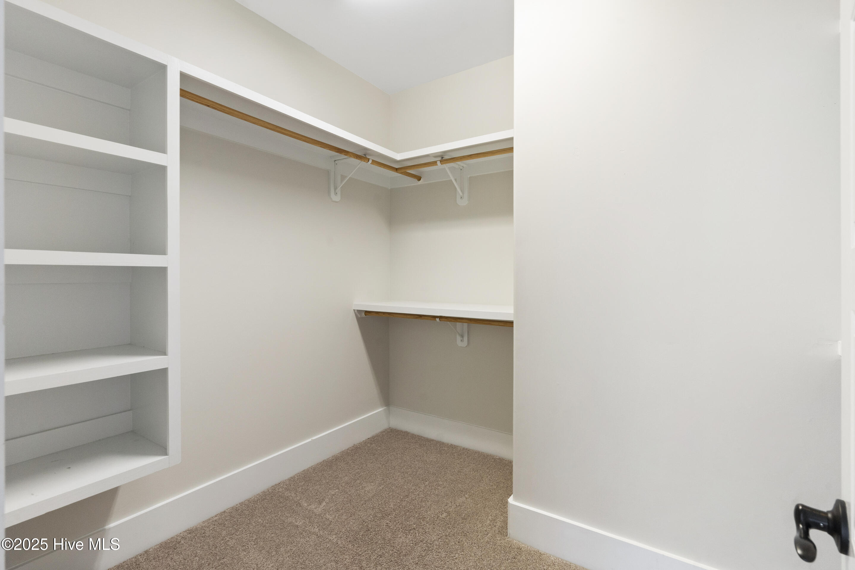 2111 Shelmore Way Property Photo 19