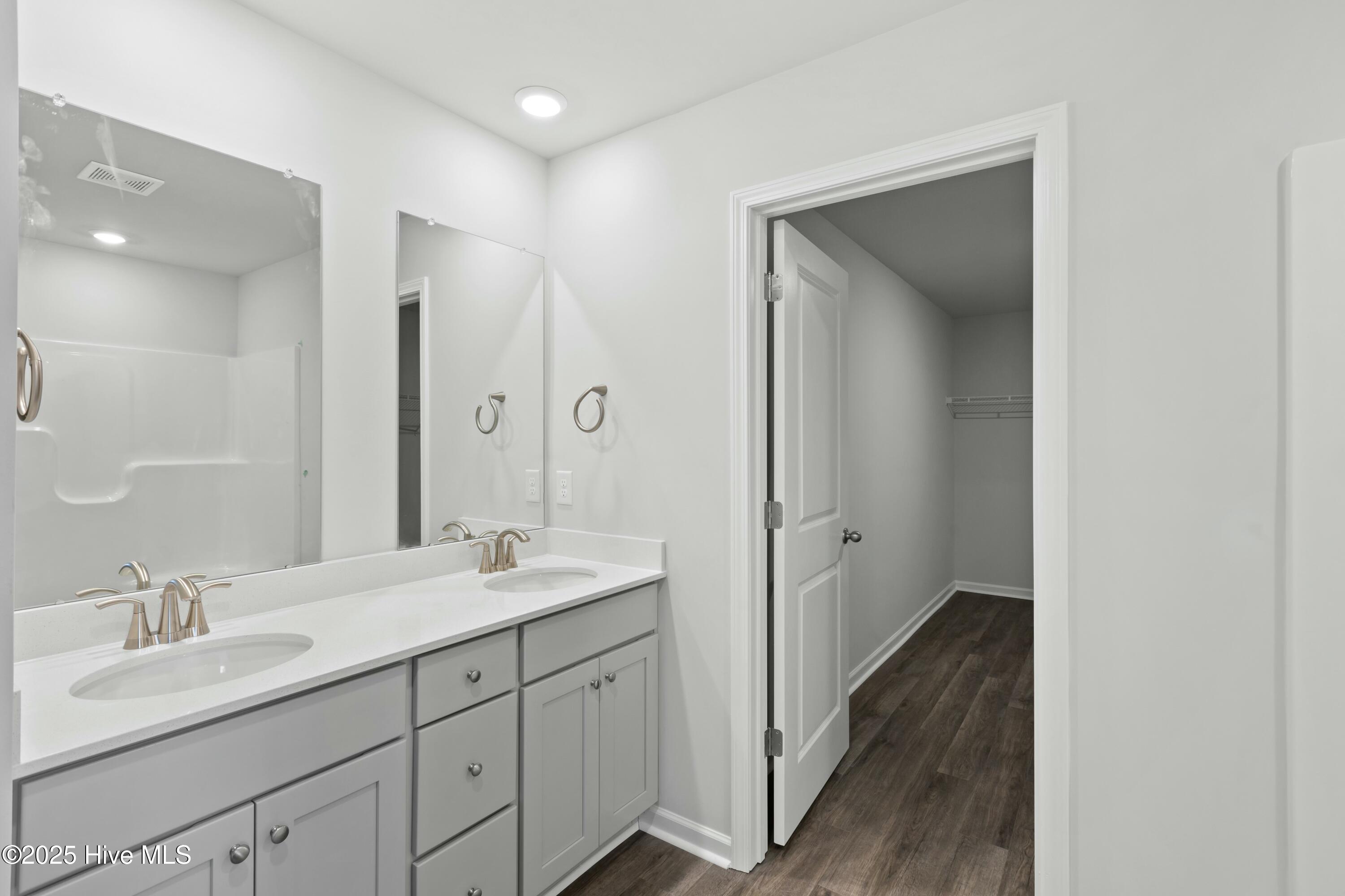 520 Sandy Hollow Drive Property Photo 1
