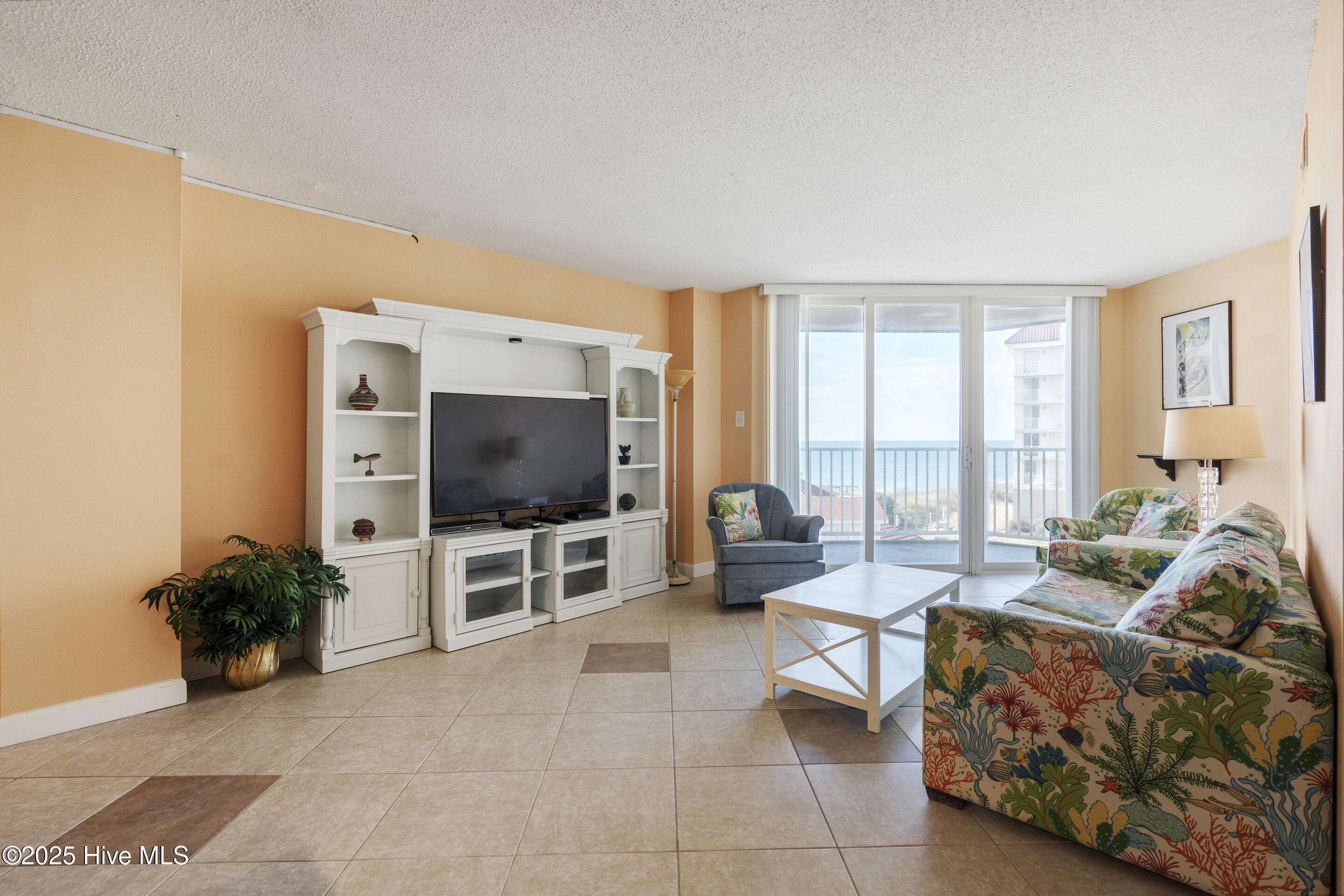 2000 New River Inlet Road Unit 2304 Property Photo 1