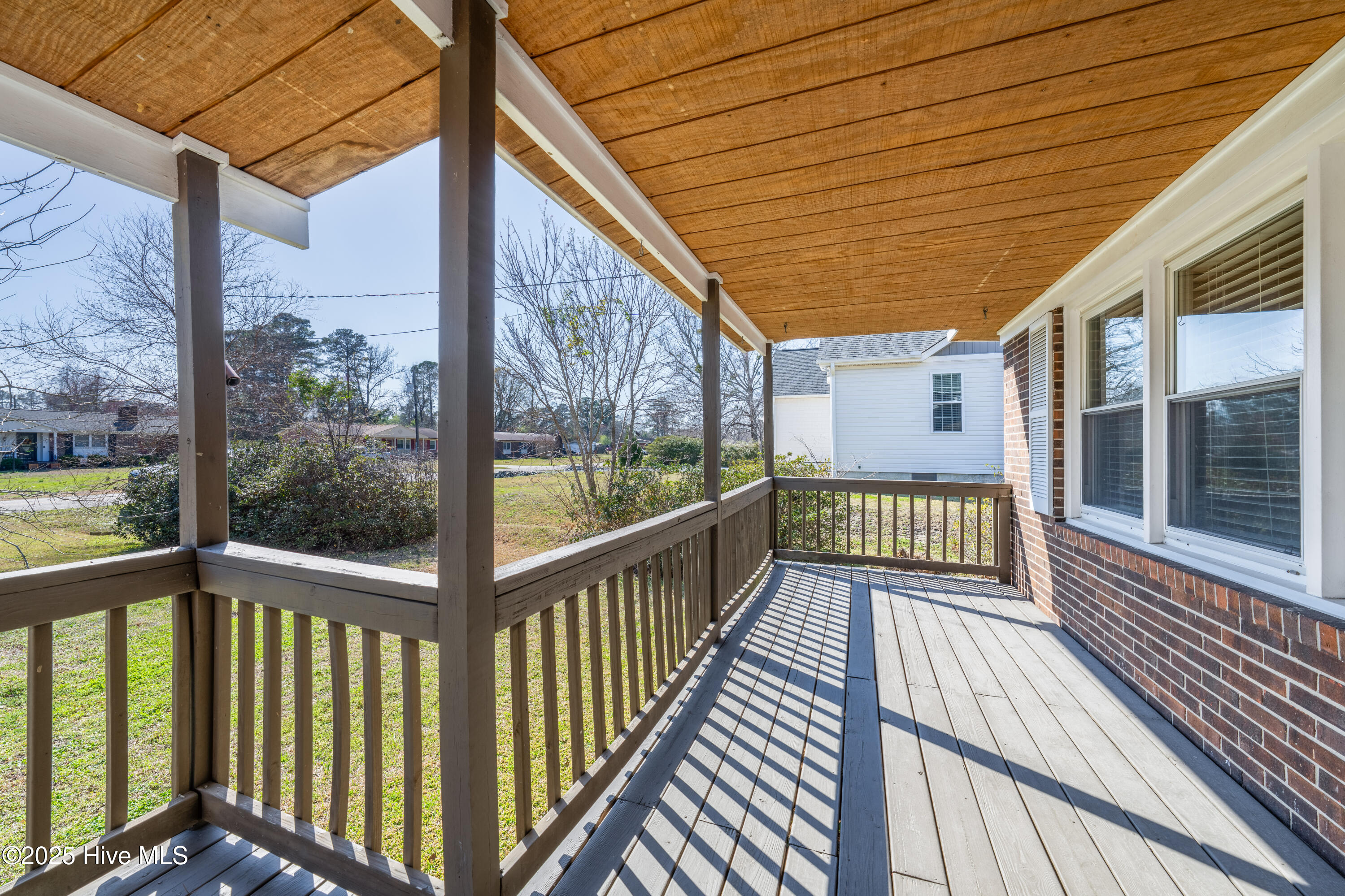 233 Heritage Park Drive Property Photo 2