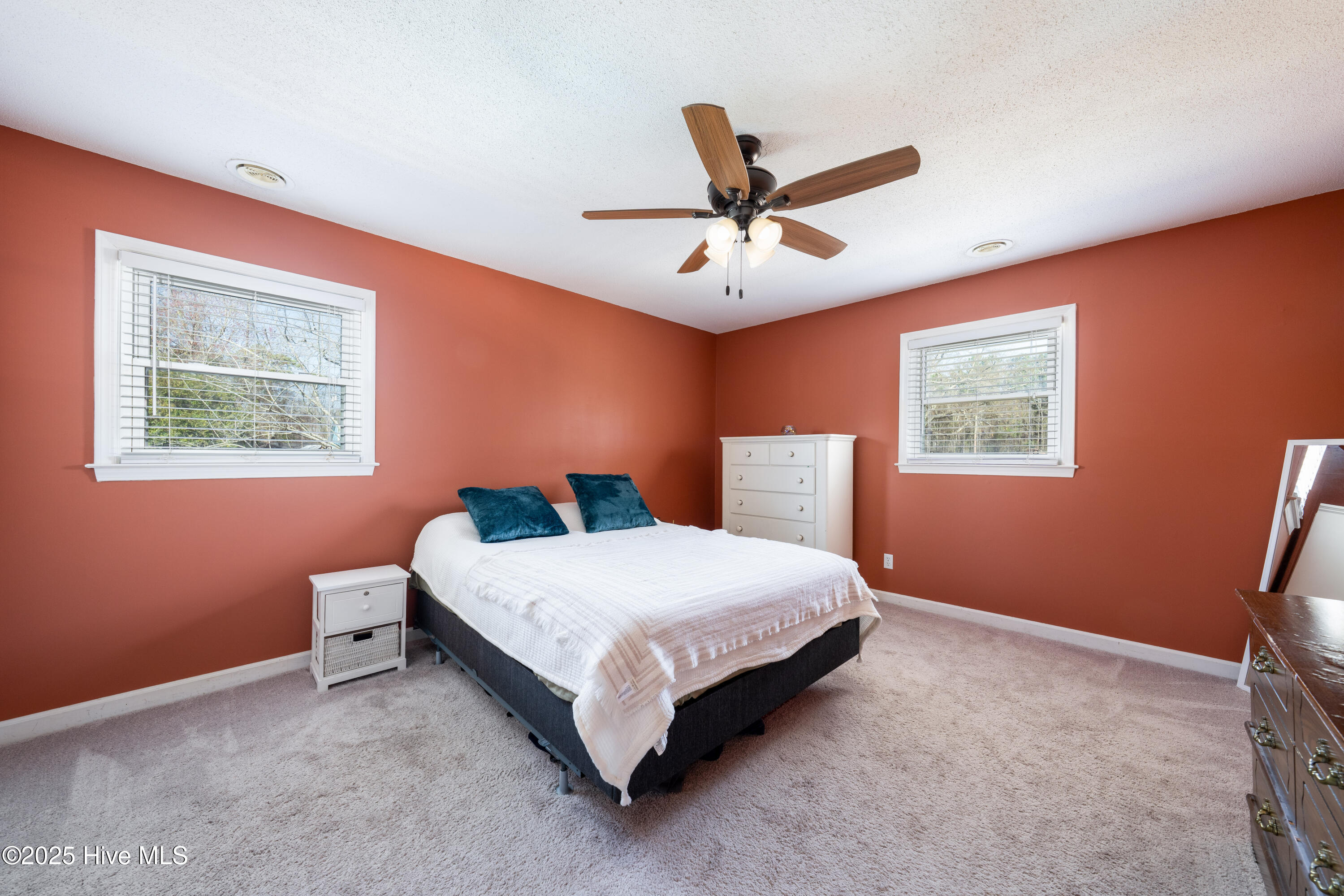 233 Heritage Park Drive Property Photo 15