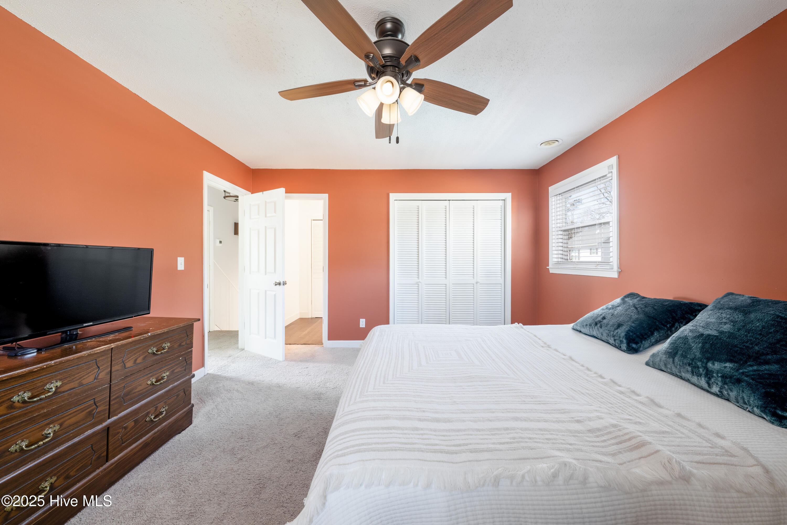 233 Heritage Park Drive Property Photo 16