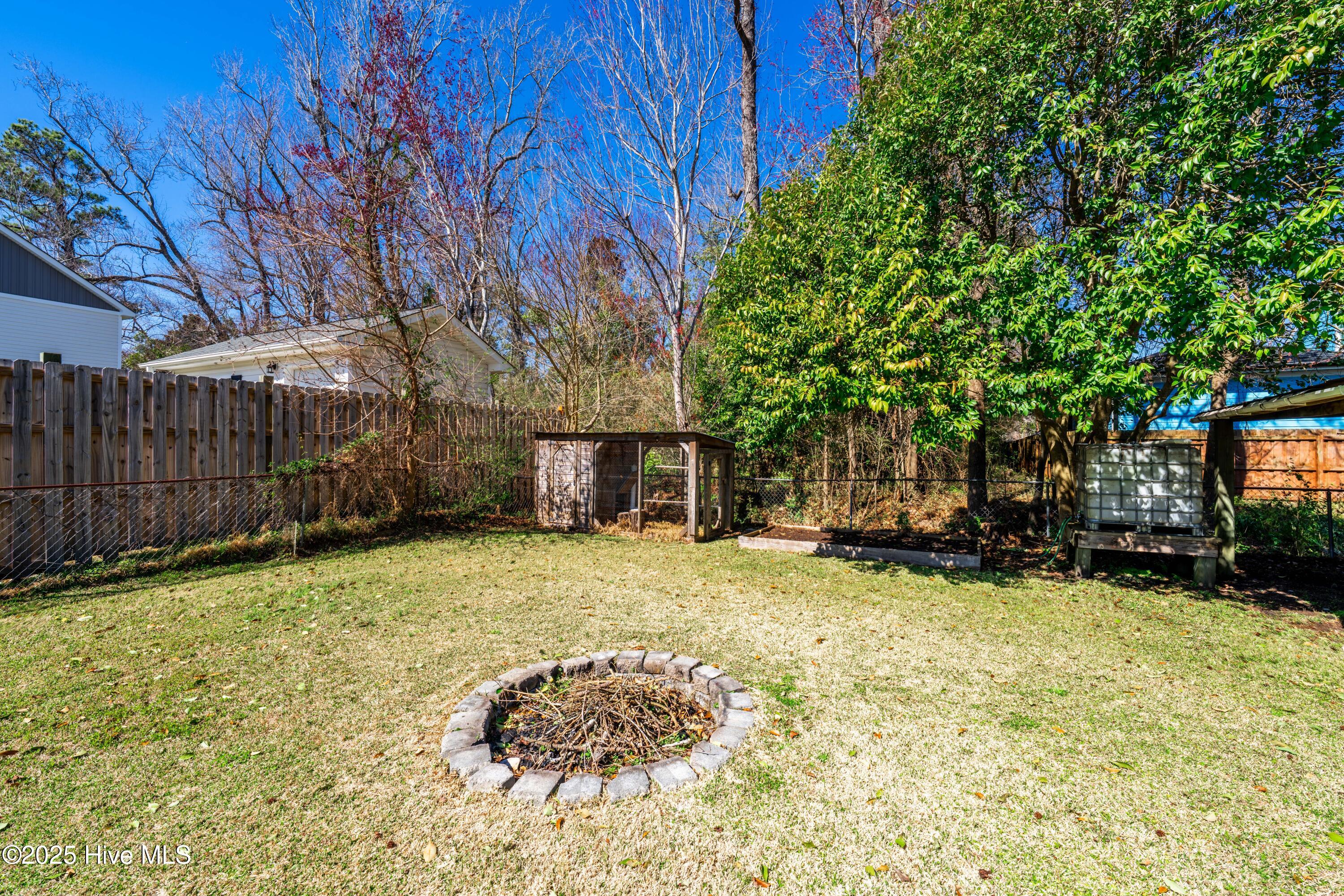 233 Heritage Park Drive Property Photo 26