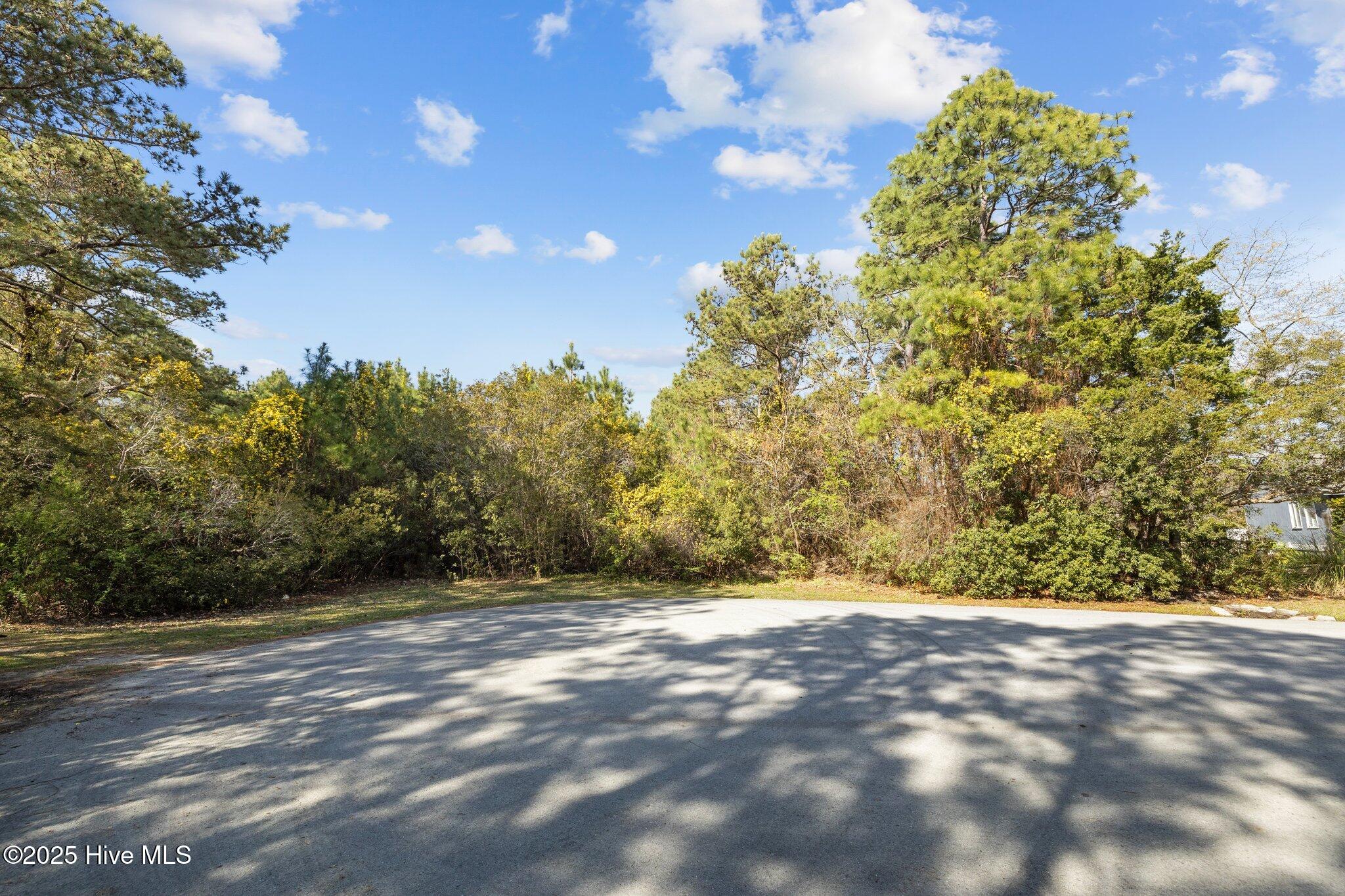 215 Oak Drive Property Photo 8