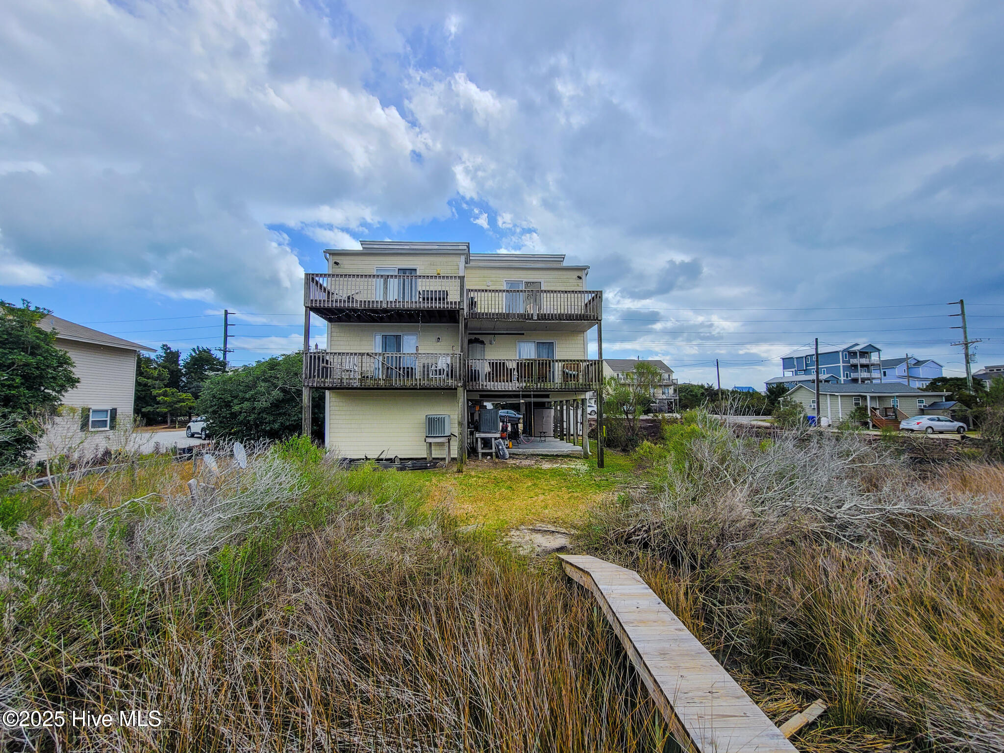703 S Topsail Drive Property Photo 4