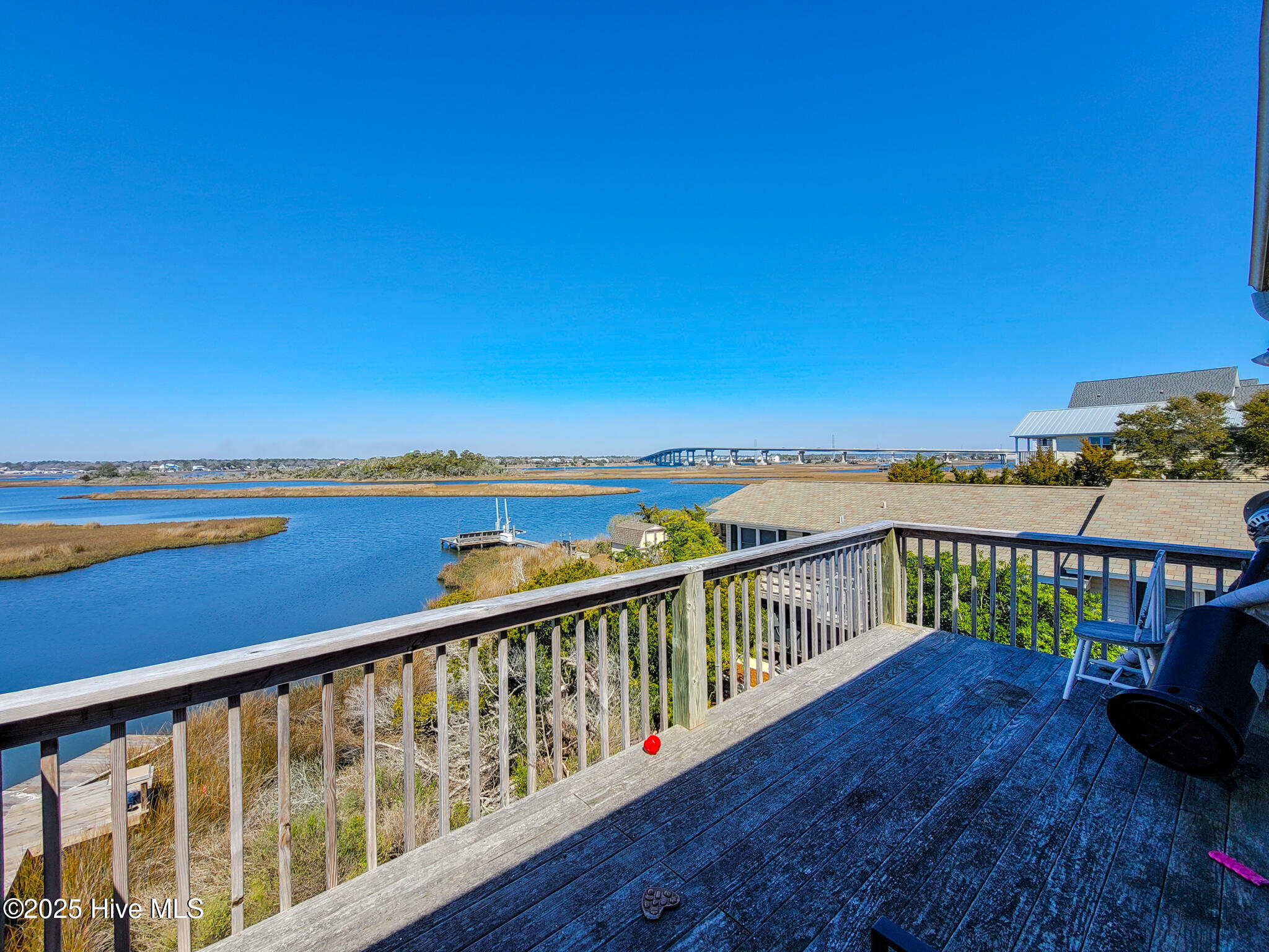 703 S Topsail Drive Property Photo 7