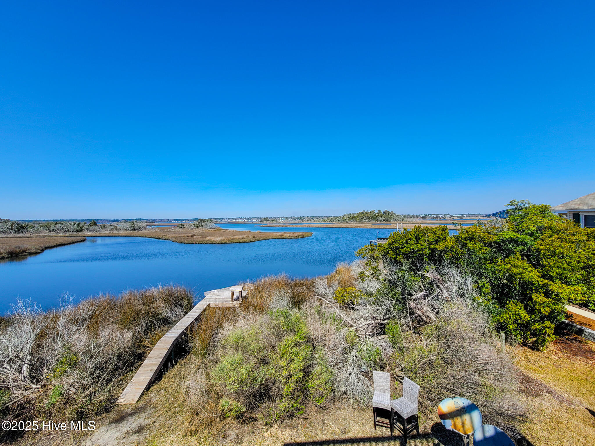 703 S Topsail Drive Property Photo 8
