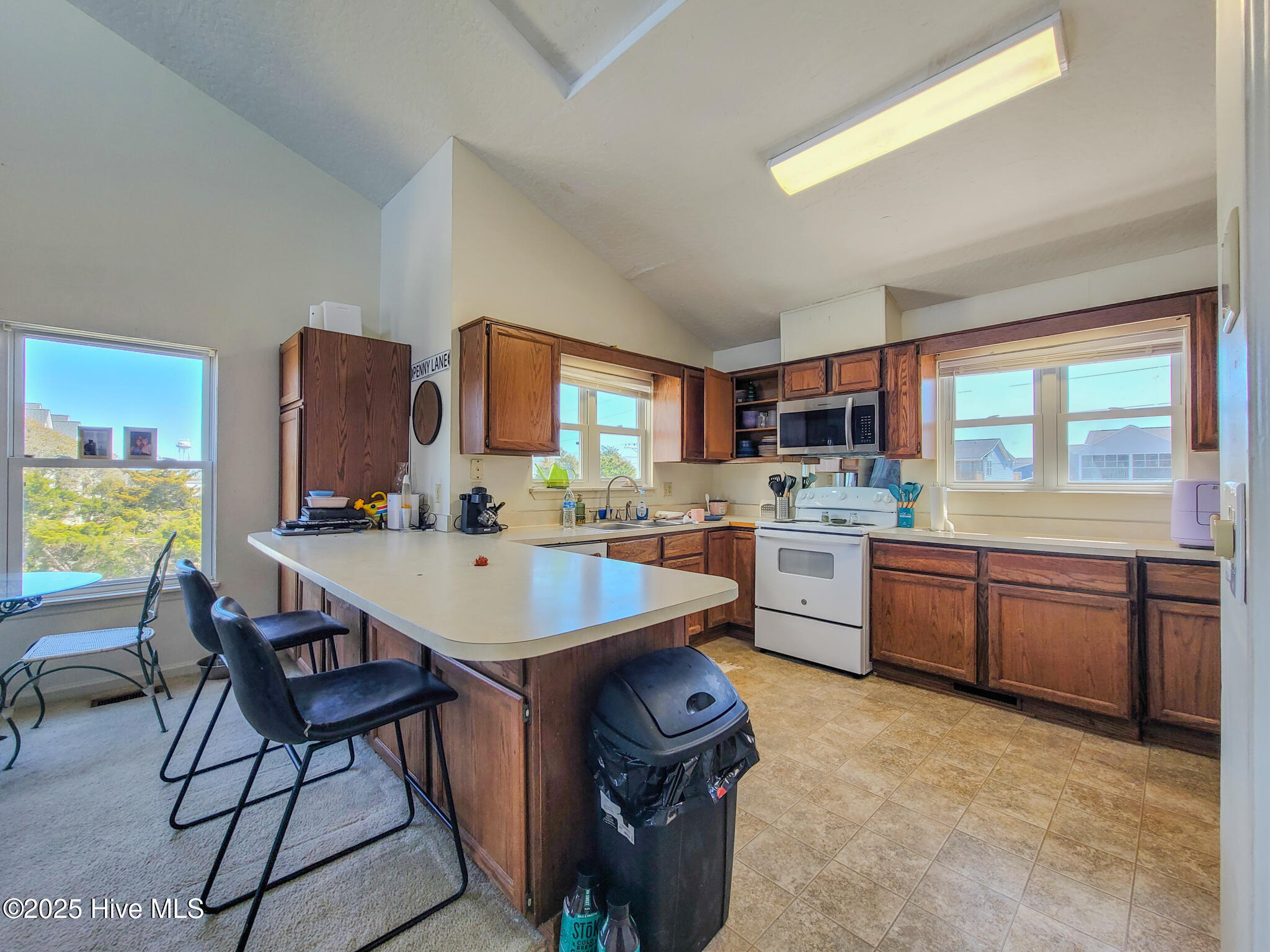 703 S Topsail Drive Property Photo 14
