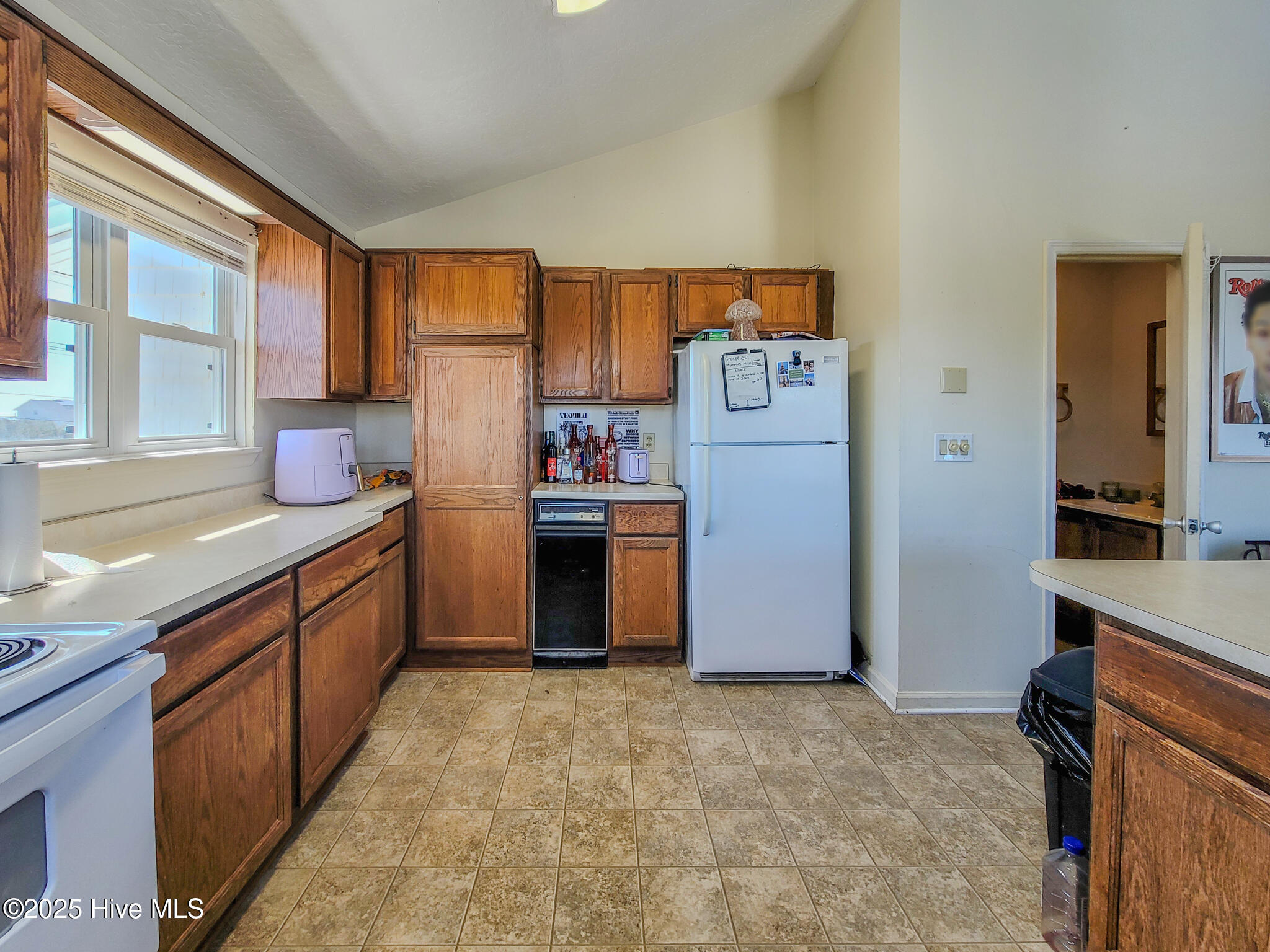 703 S Topsail Drive Property Photo 15