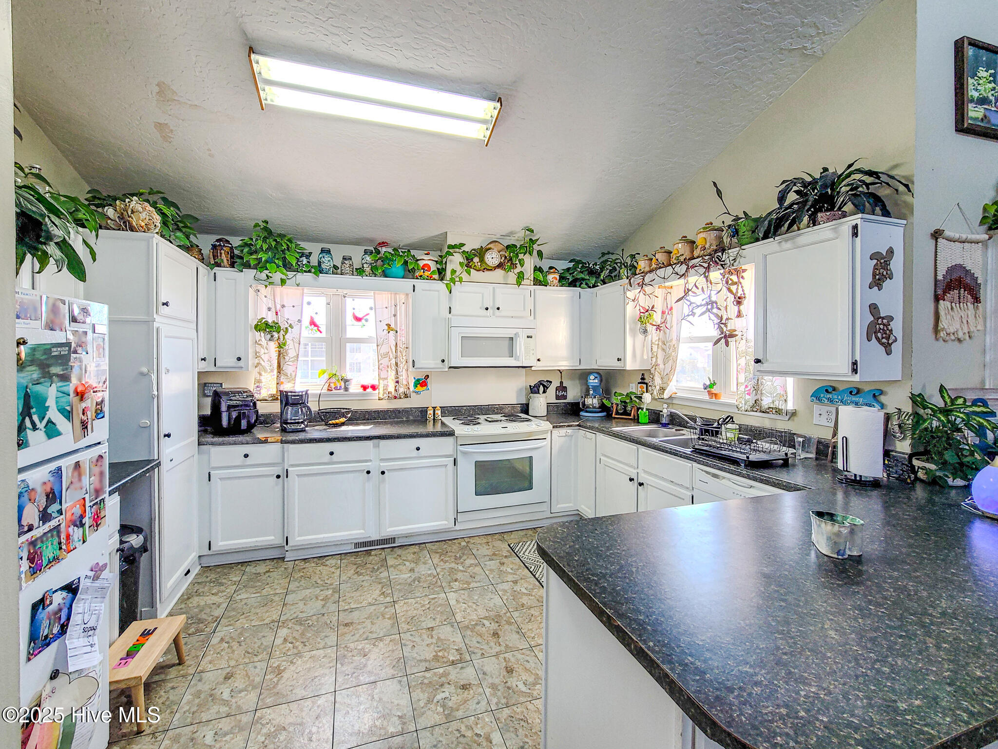 703 S Topsail Drive Property Photo 16