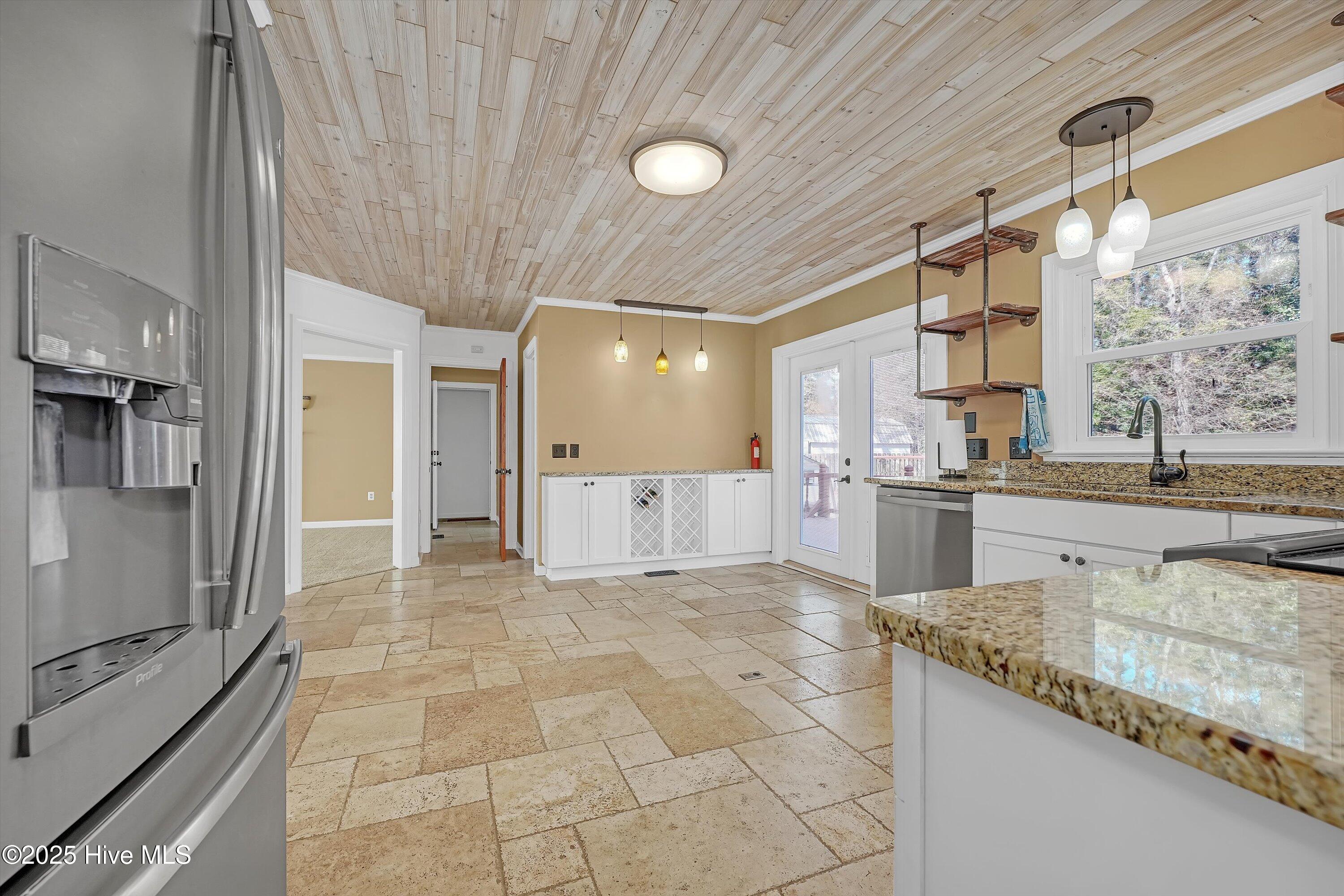 7625 Mallow Road Property Photo 8