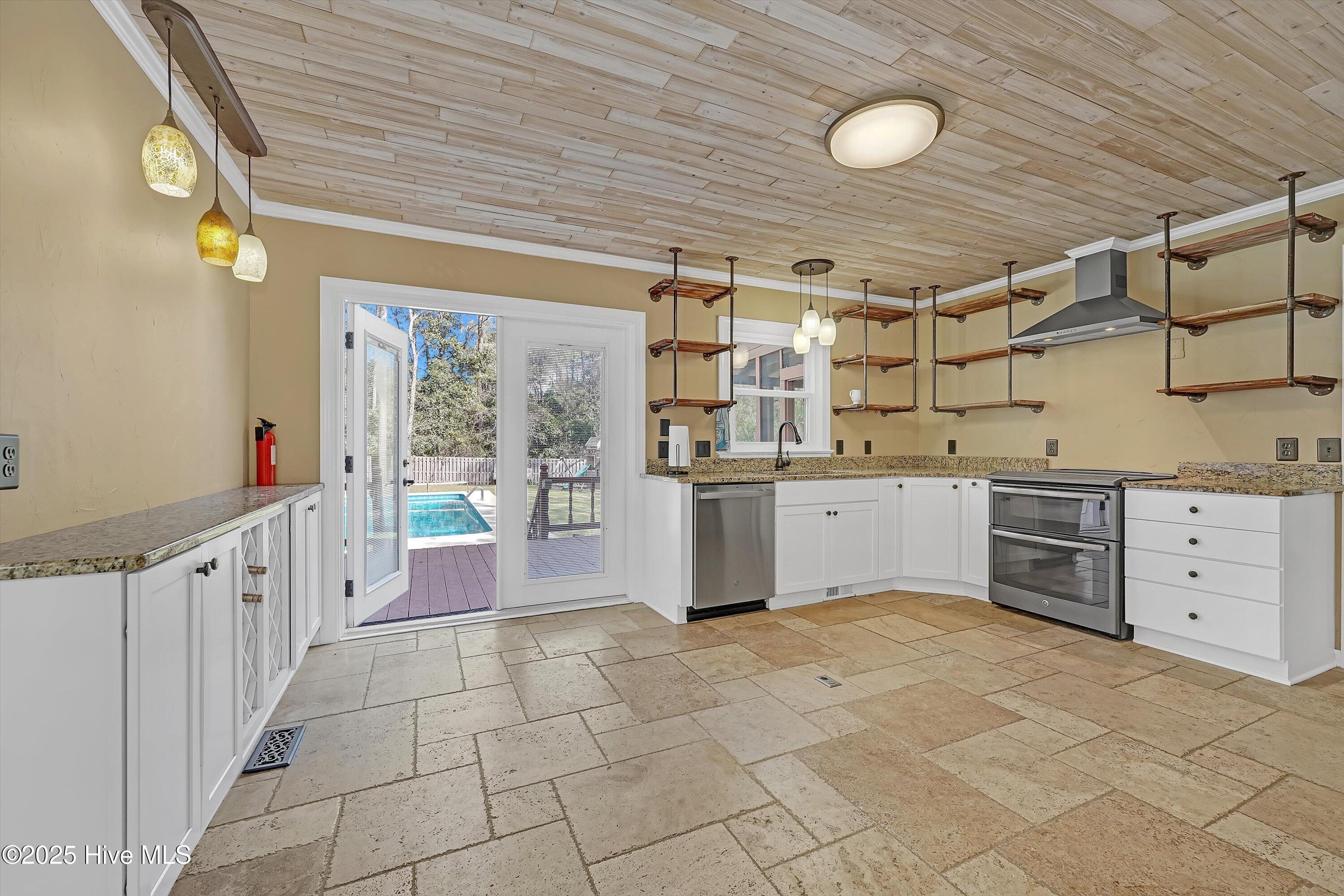 7625 Mallow Road Property Photo 9