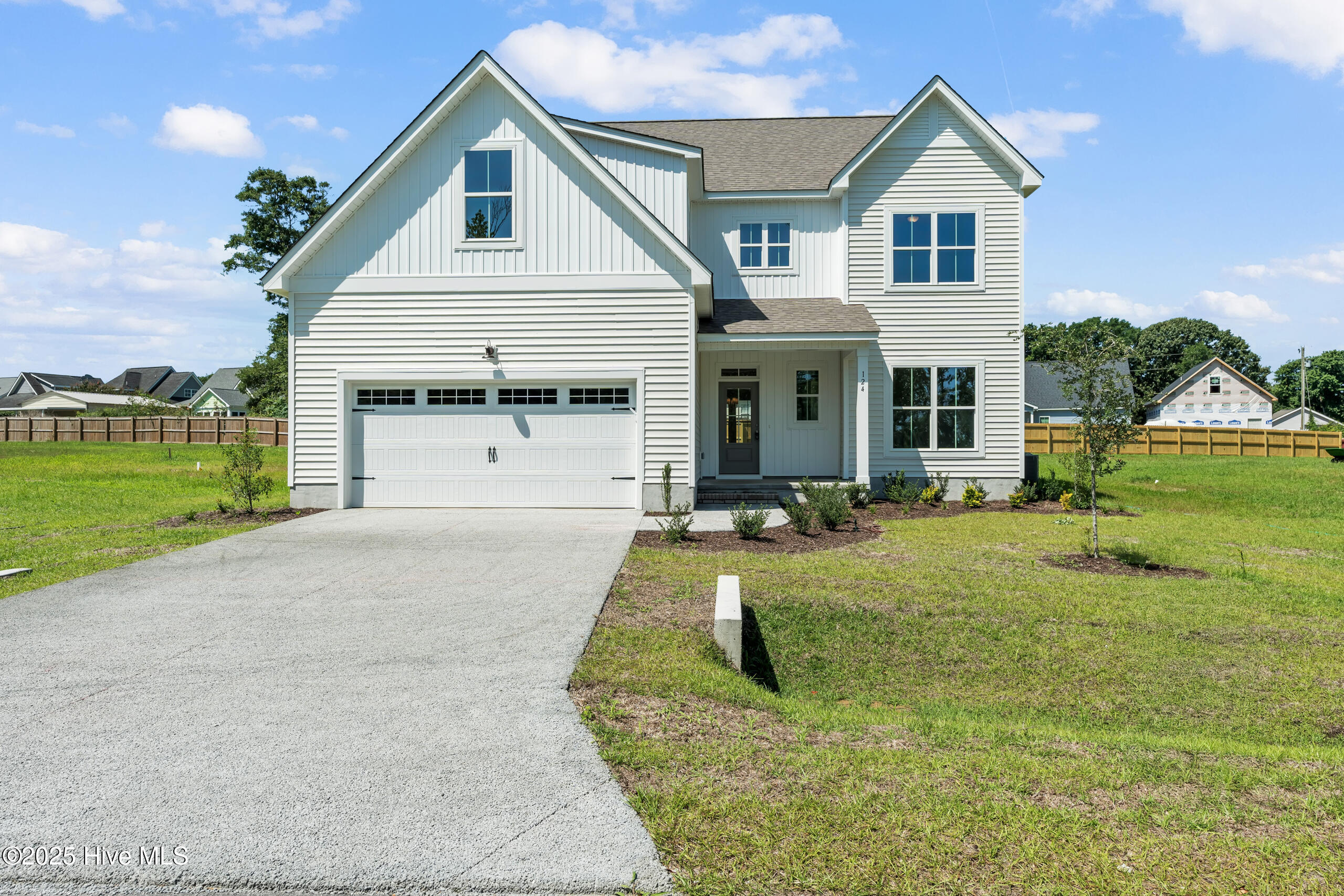 124 Creek Bluff Road Property Photo 1