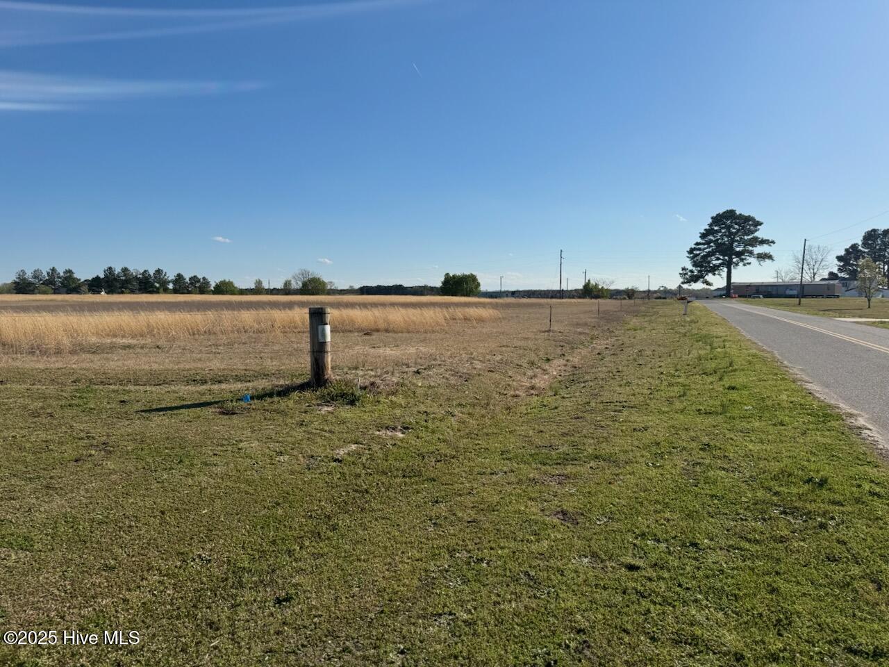 6733 Skeeter Pond Road Property Photo