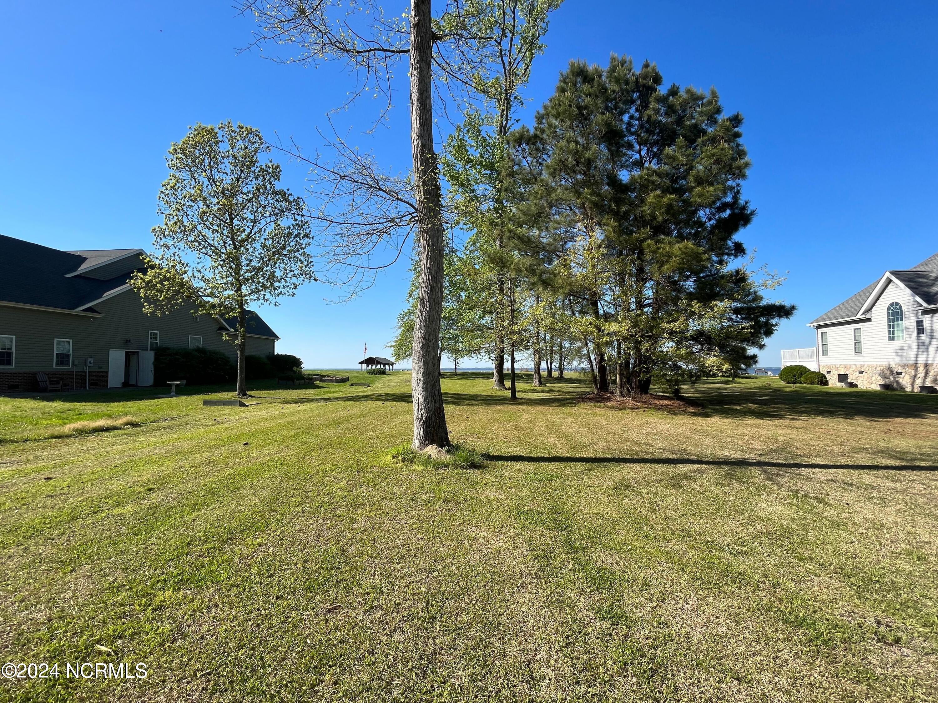 579 Summerby Road Property Photo 12