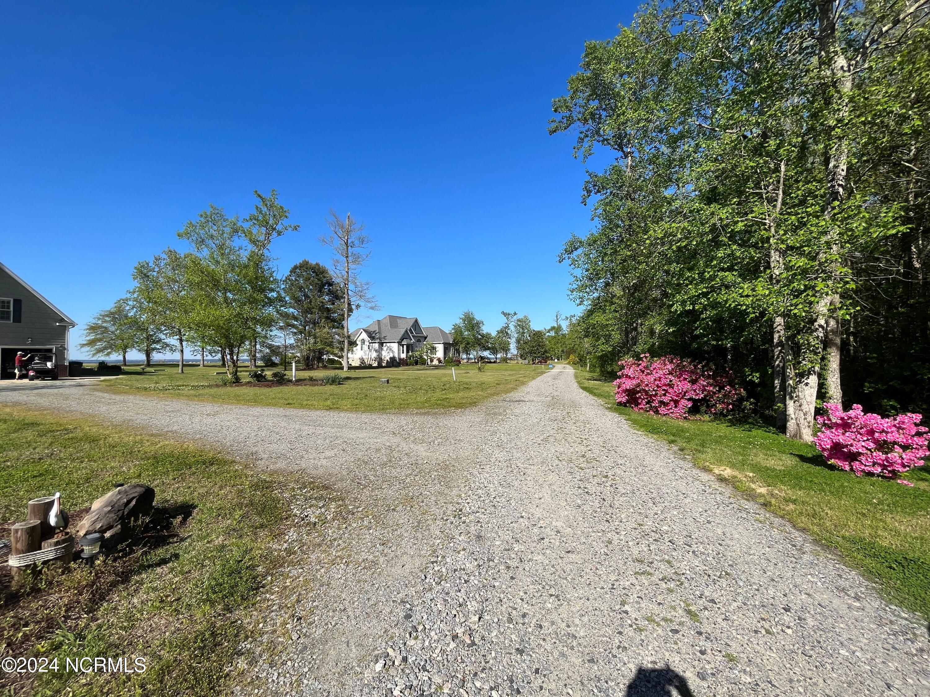 579 Summerby Road Property Photo 23