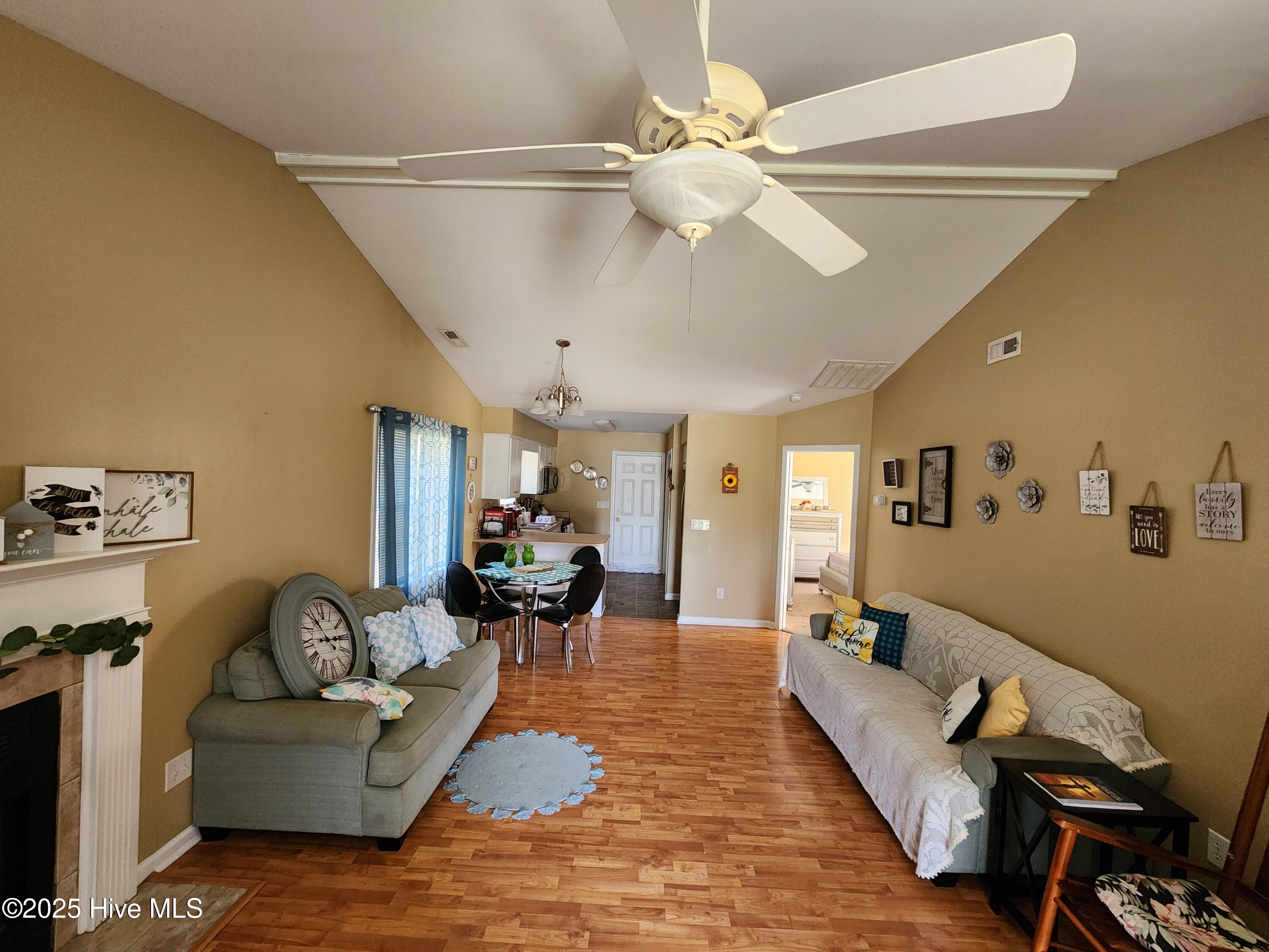 117 Gladiola Drive Property Photo 2