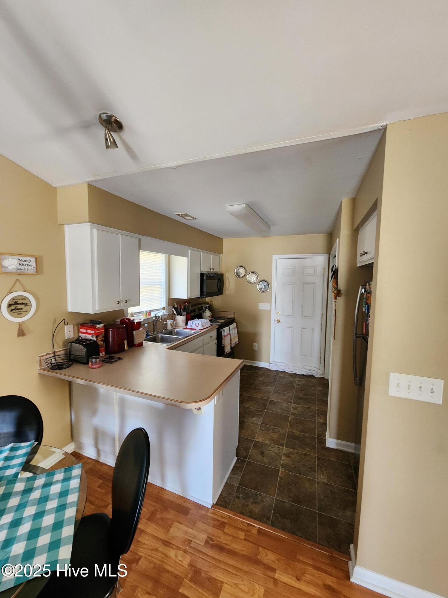 117 Gladiola Drive Property Photo 4