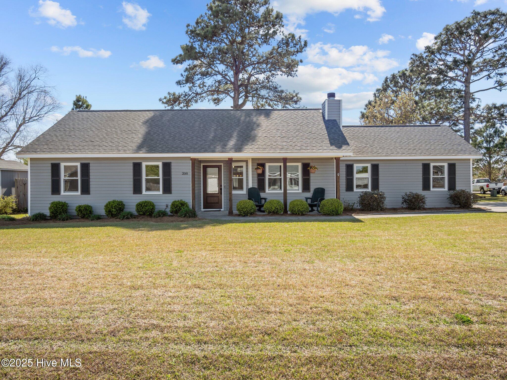 208 Joey Court Property Photo 1