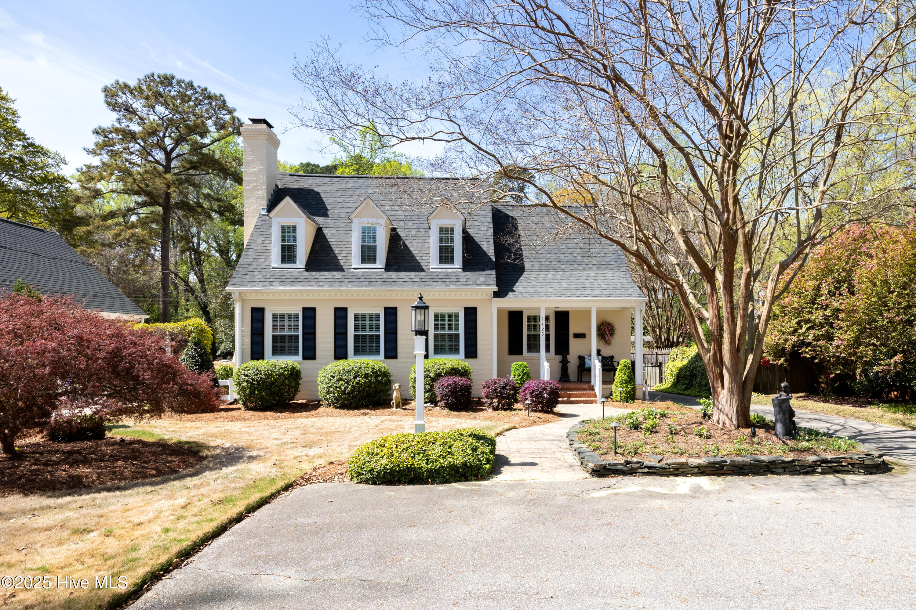 1423 Kenan Street Property Photo