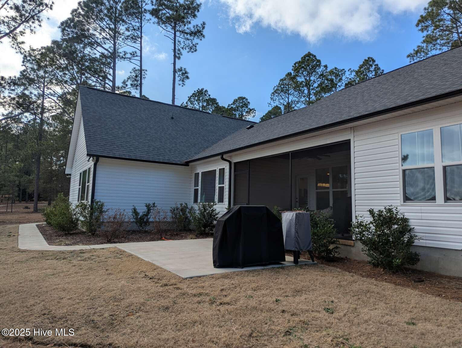 120 E Devonshire Avenue Property Photo 5