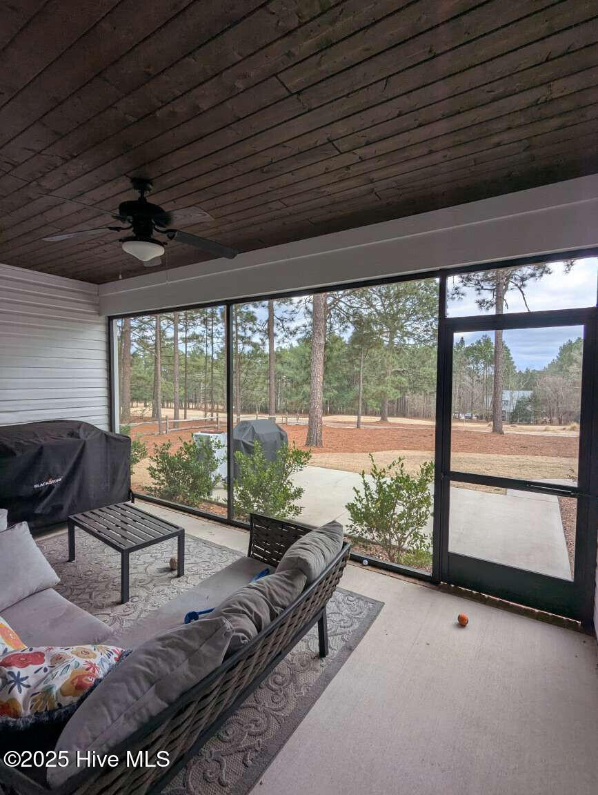 120 E Devonshire Avenue Property Photo 8