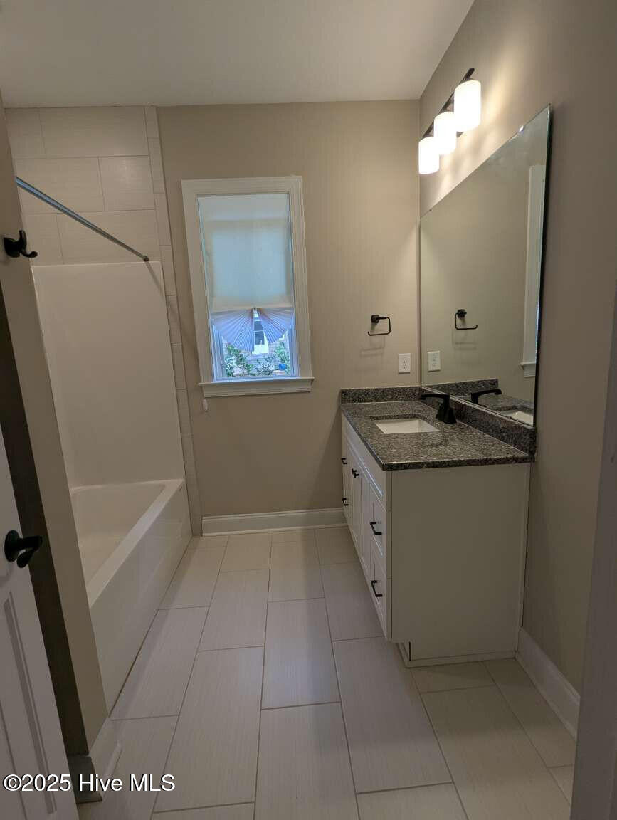 120 E Devonshire Avenue Property Photo 14