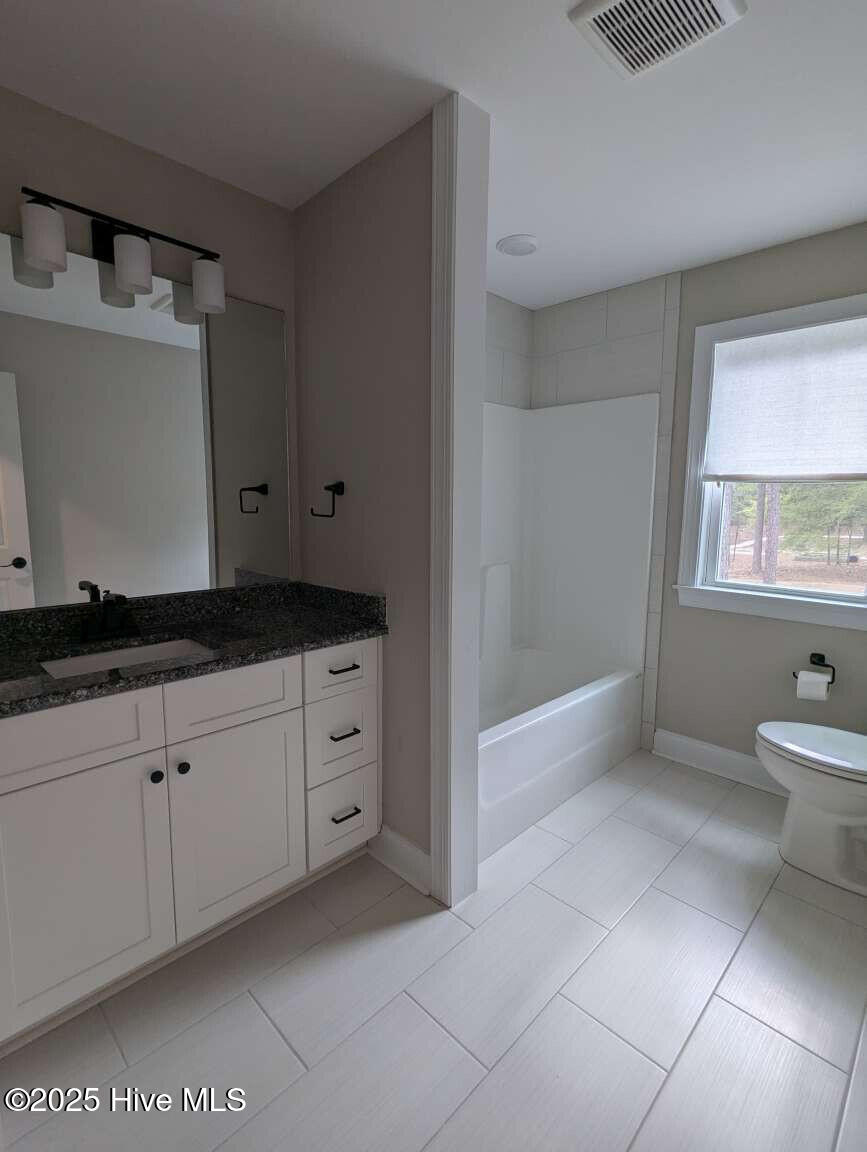 120 E Devonshire Avenue Property Photo 17