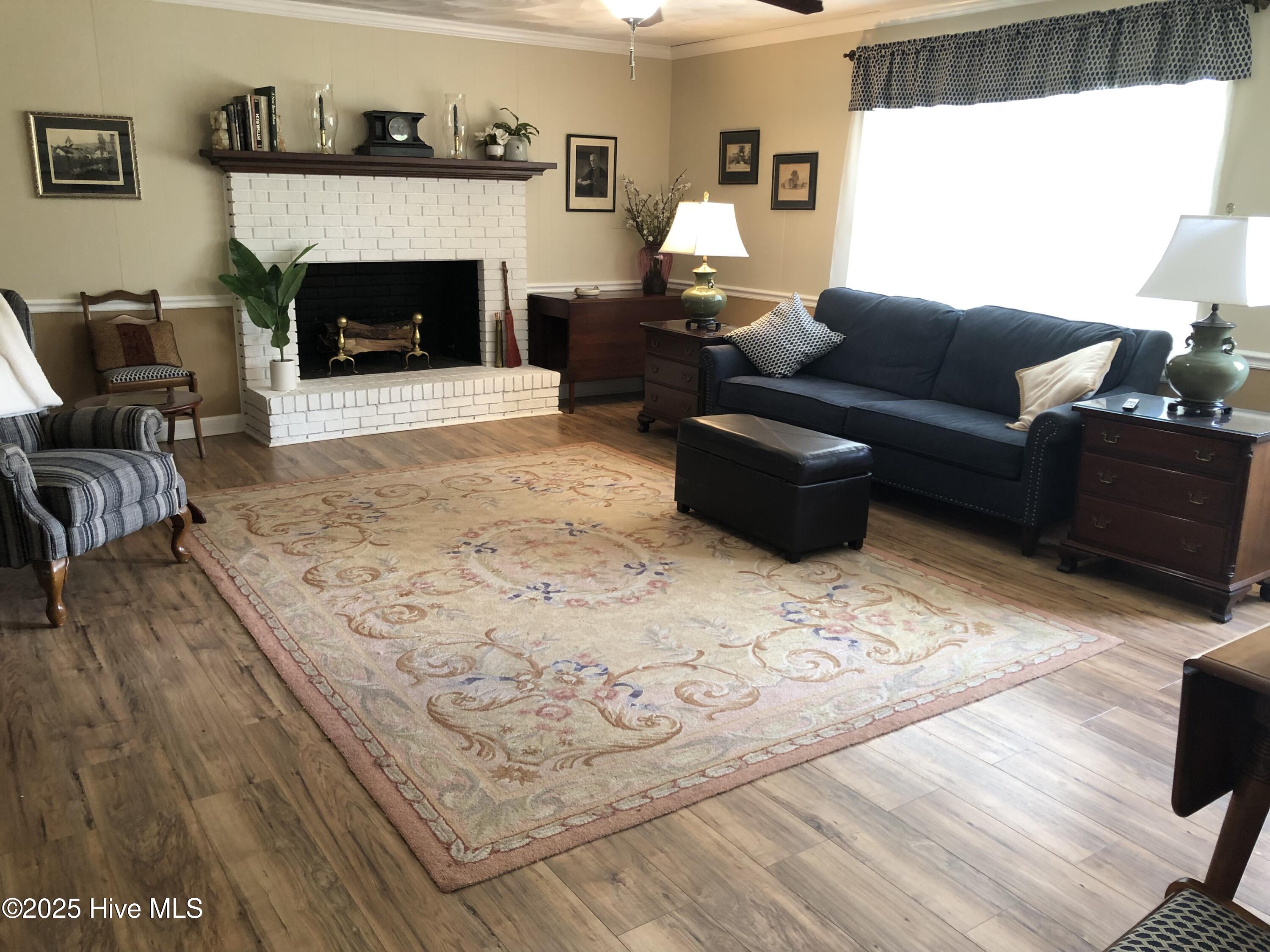 271 Shoreline Drive Property Photo 9