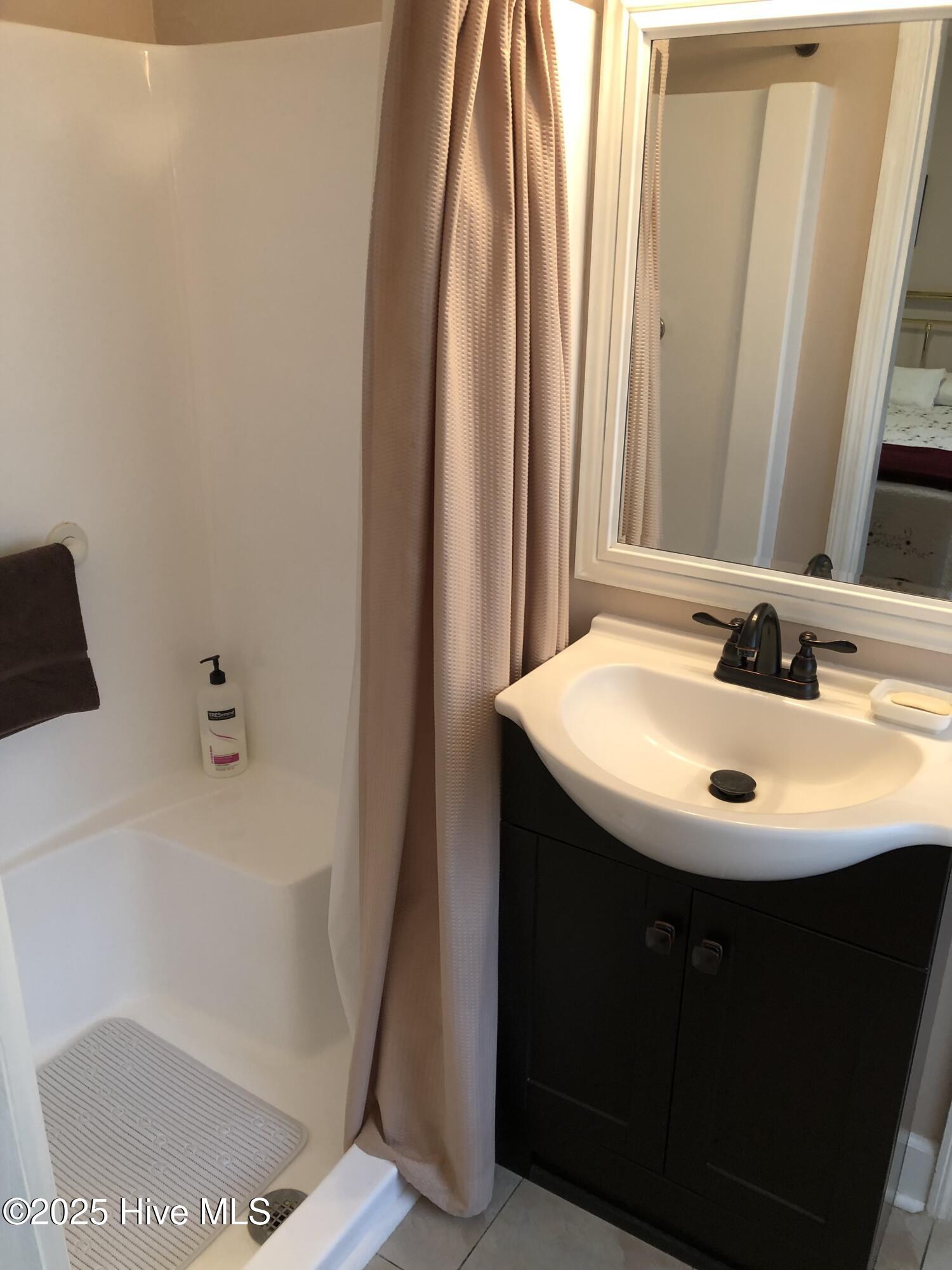 271 Shoreline Drive Property Photo 13