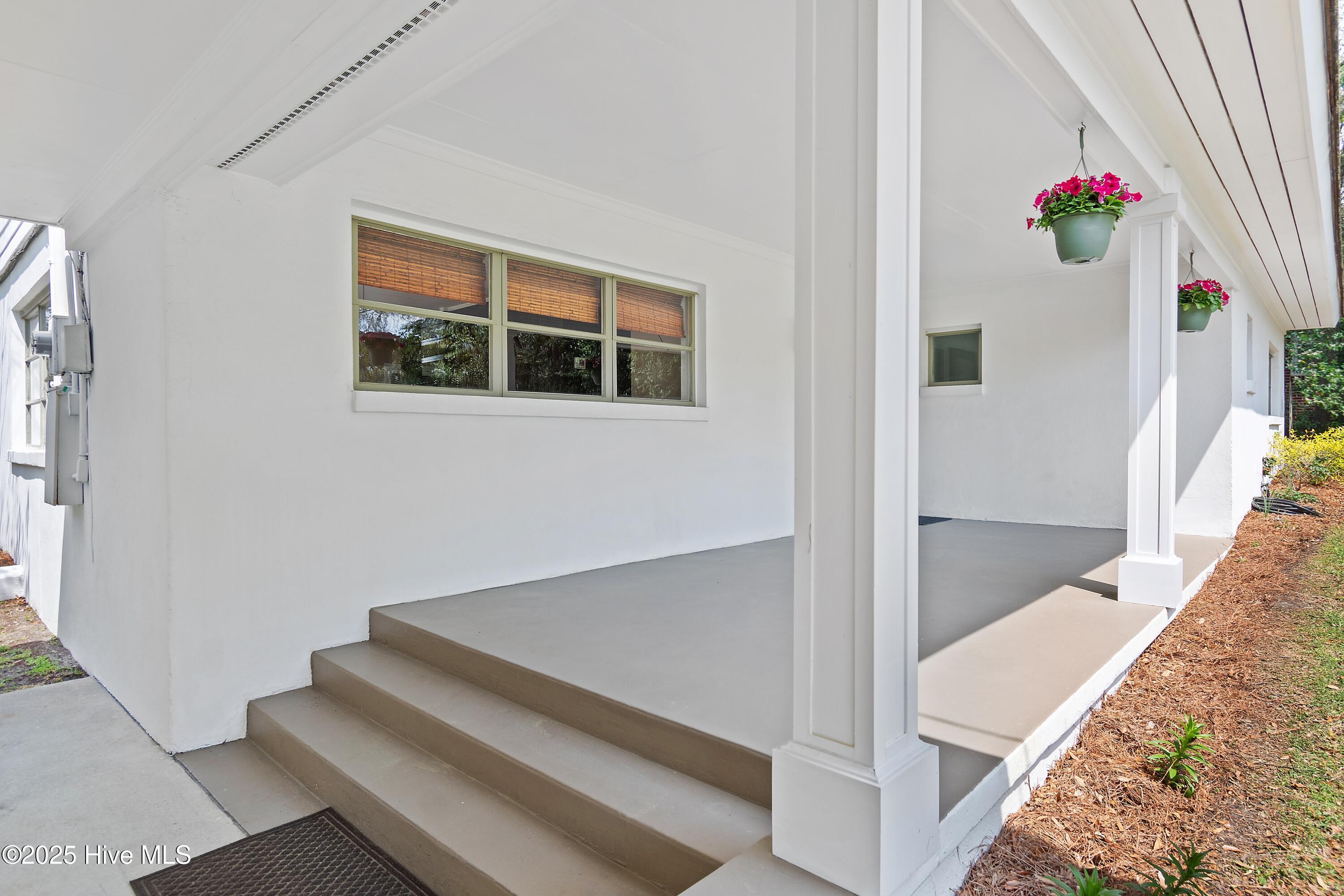 4719 Long Leaf Hills Drive Property Photo 8
