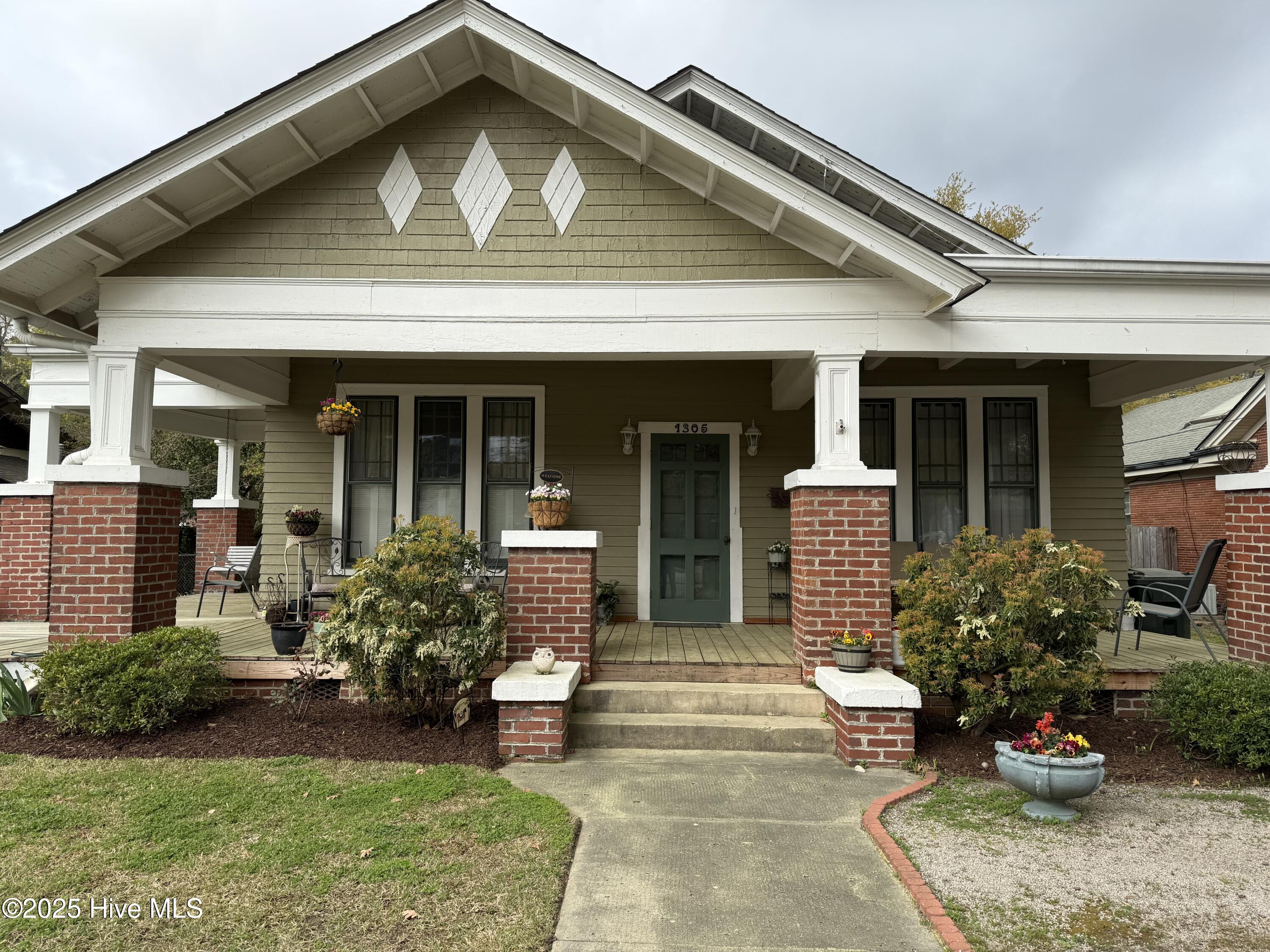 1305 Nash Street Property Photo
