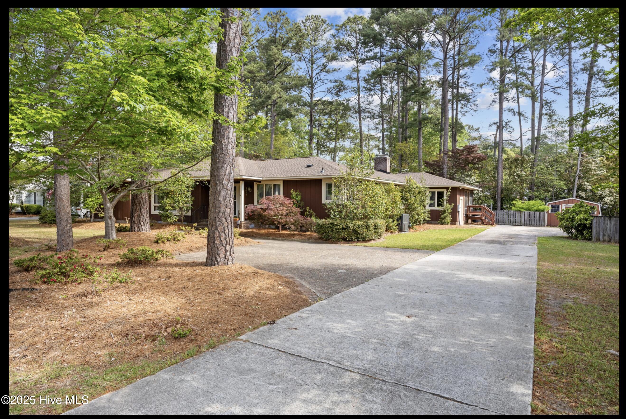 6479 River Road Property Photo 1
