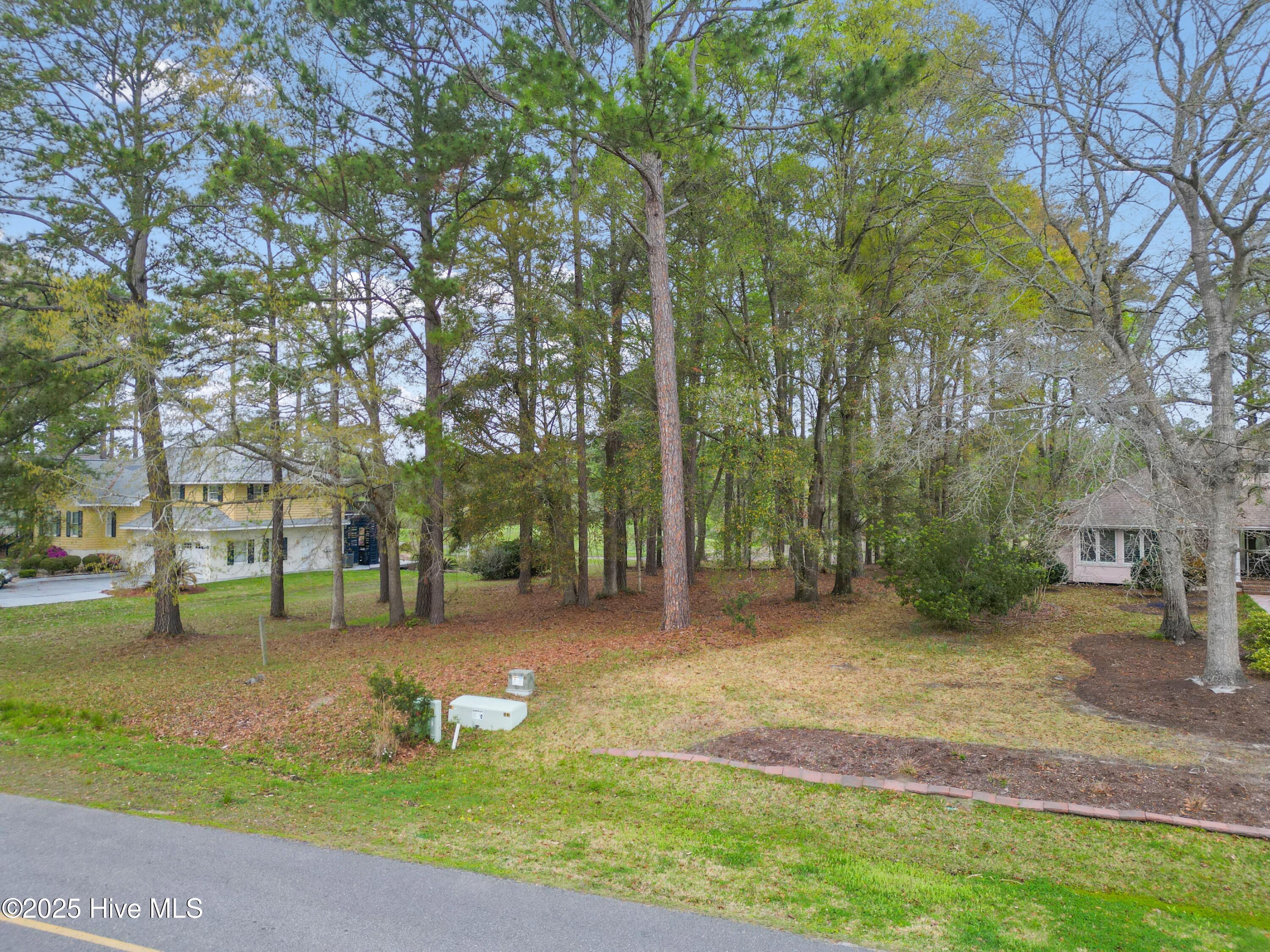 629 Kings Trail Property Photo 2