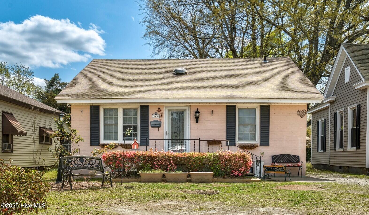 509 W Walnut Street Property Photo