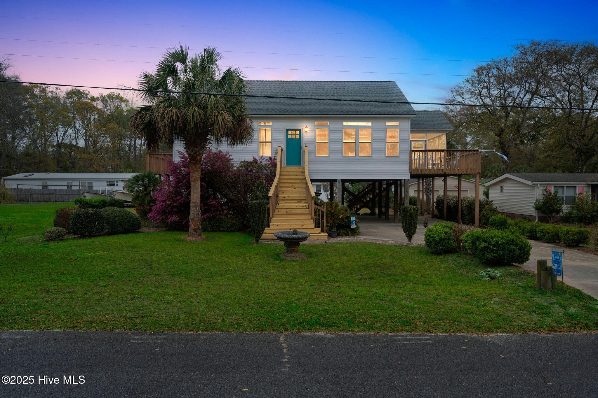 1871 Ocean View Drive Property Photo 1