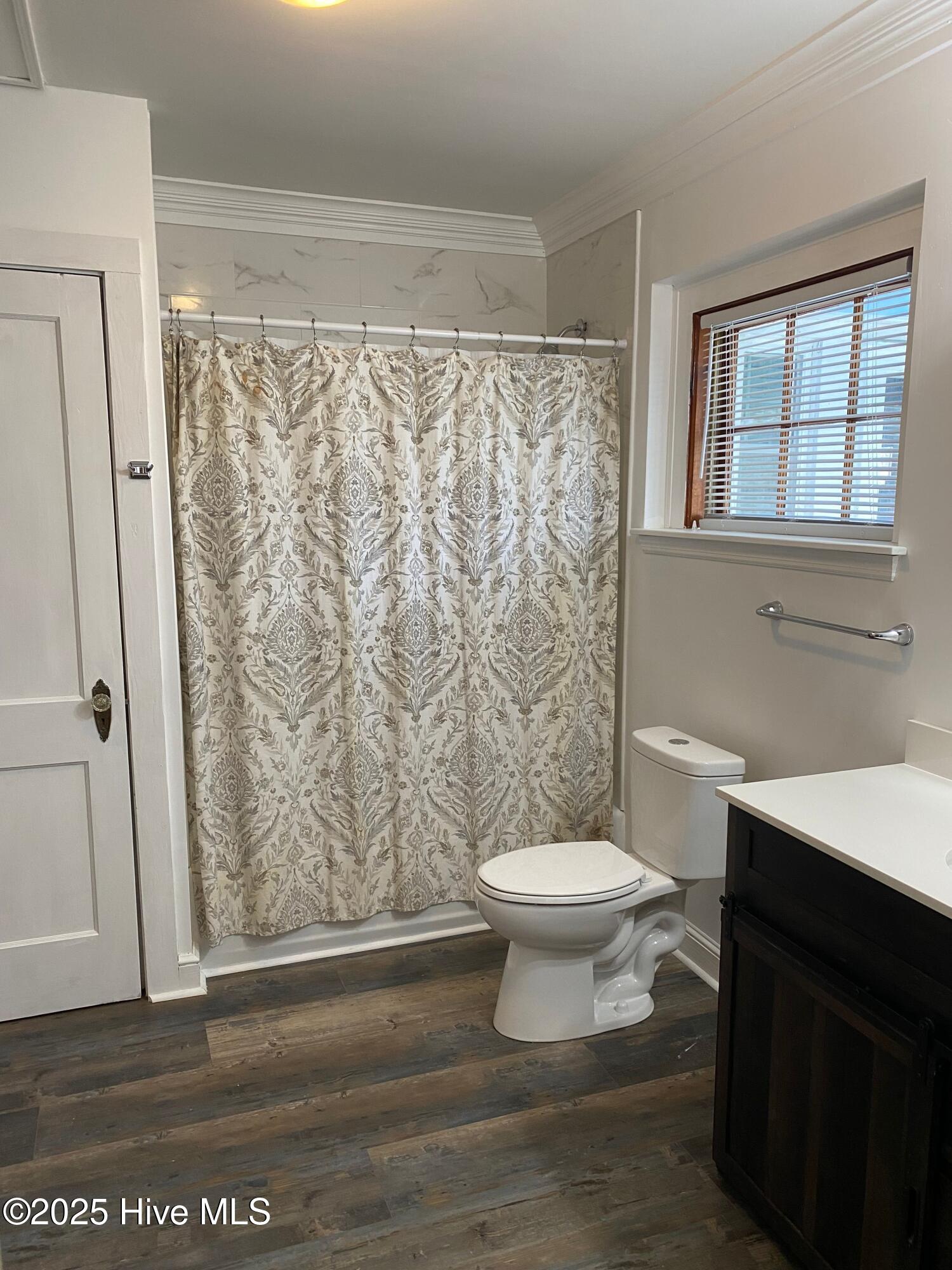 525 E 2nd Street Property Photo 40