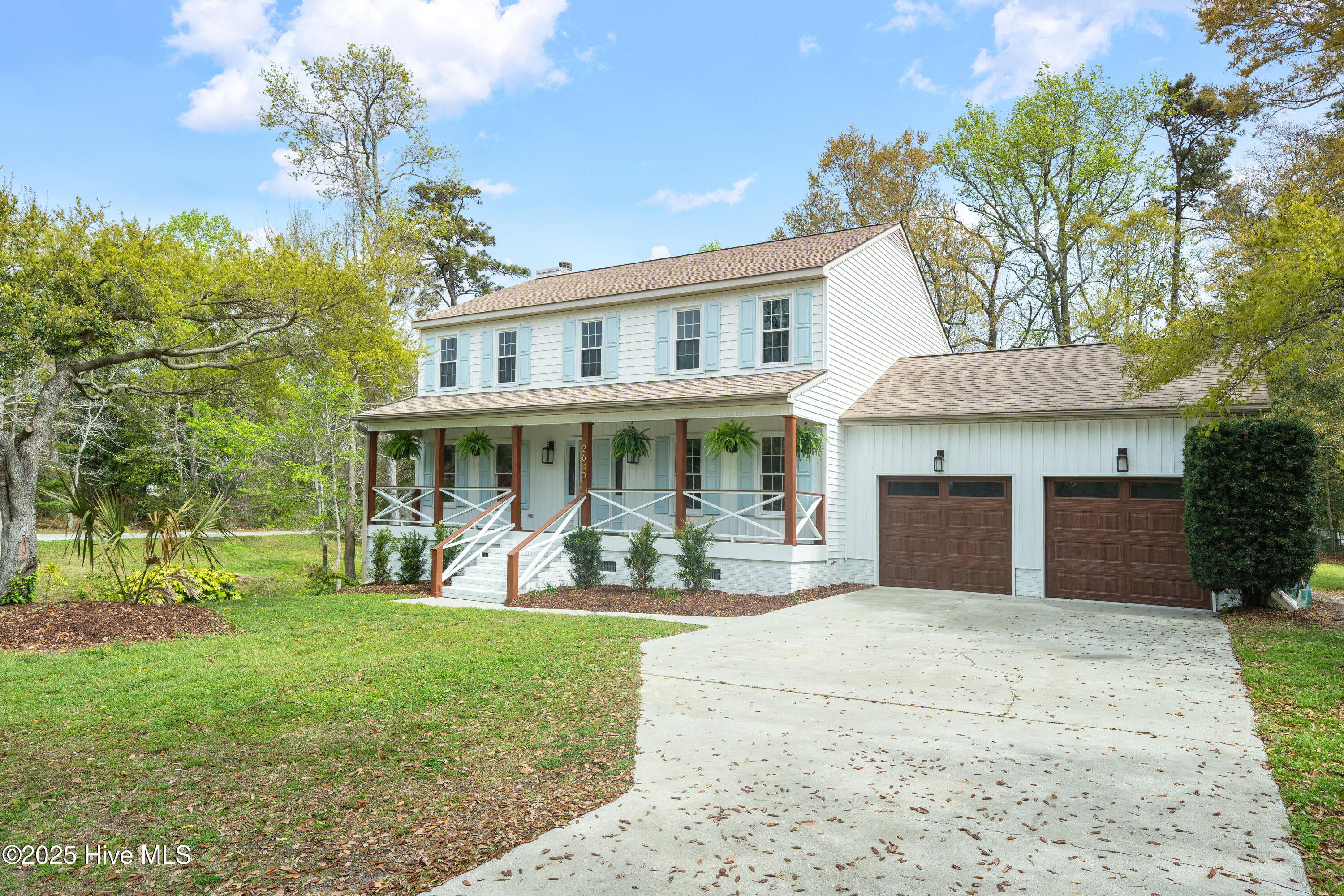 2640 Middle Sound Loop Road Property Photo 2