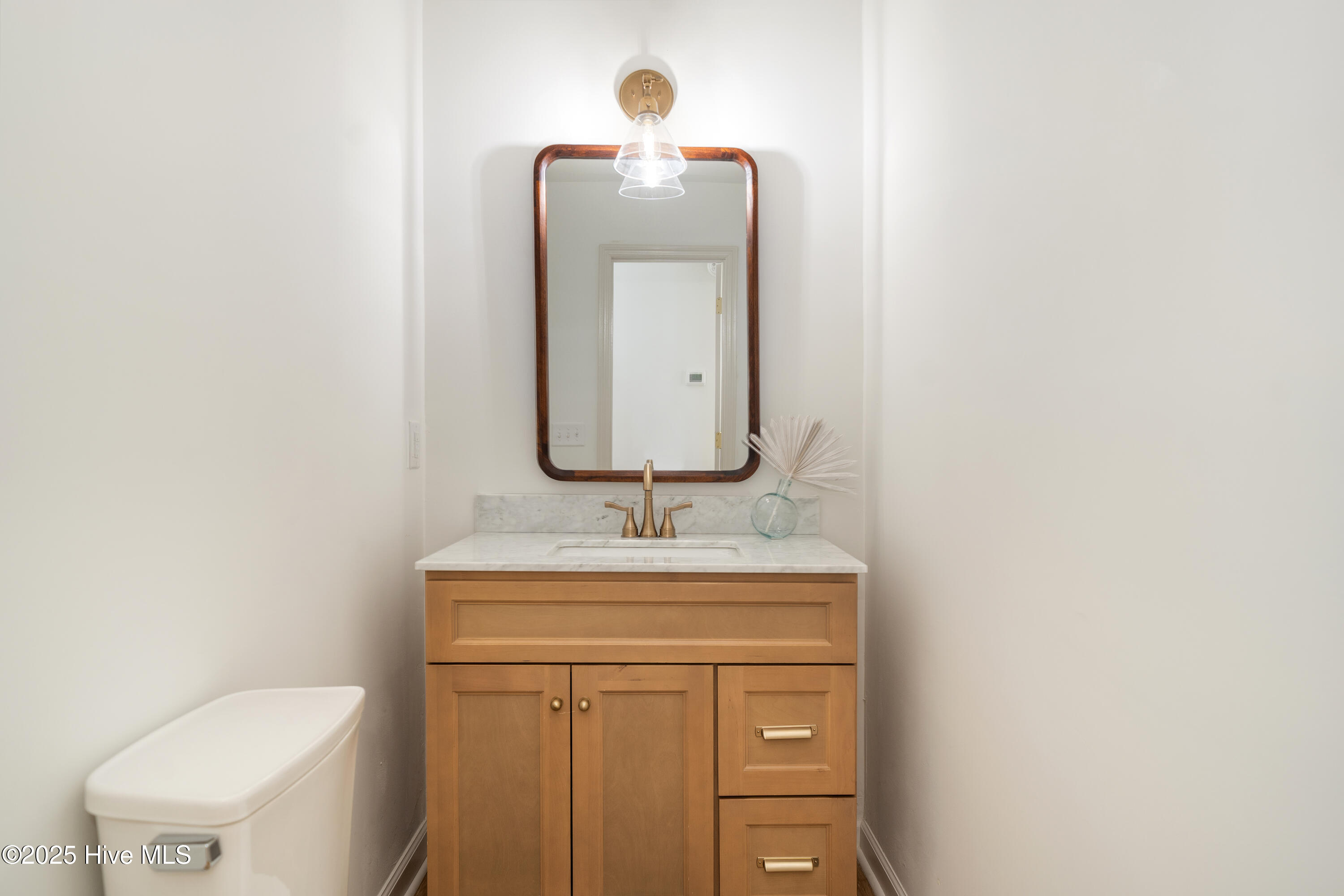 2640 Middle Sound Loop Road Property Photo 15