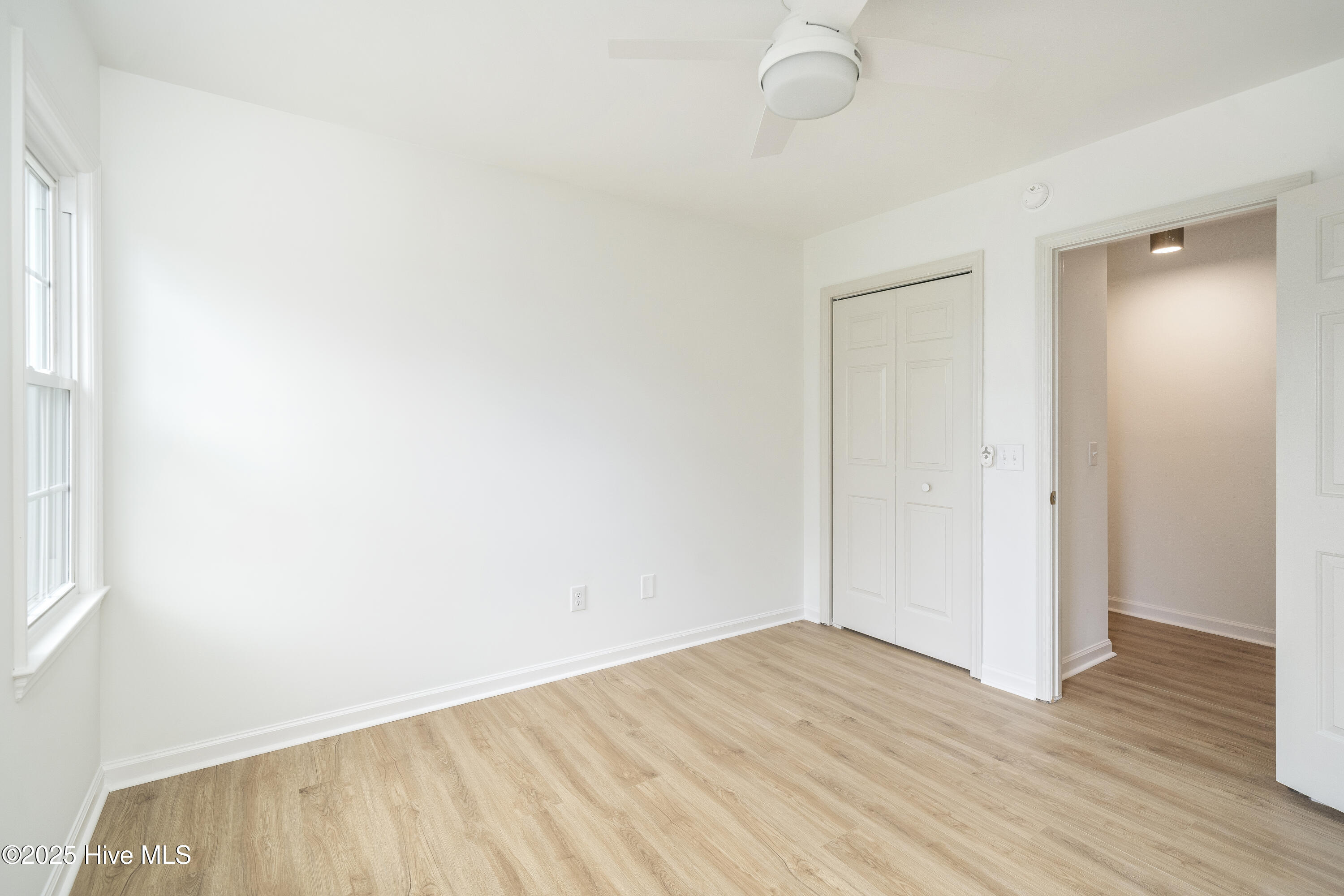2640 Middle Sound Loop Road Property Photo 29