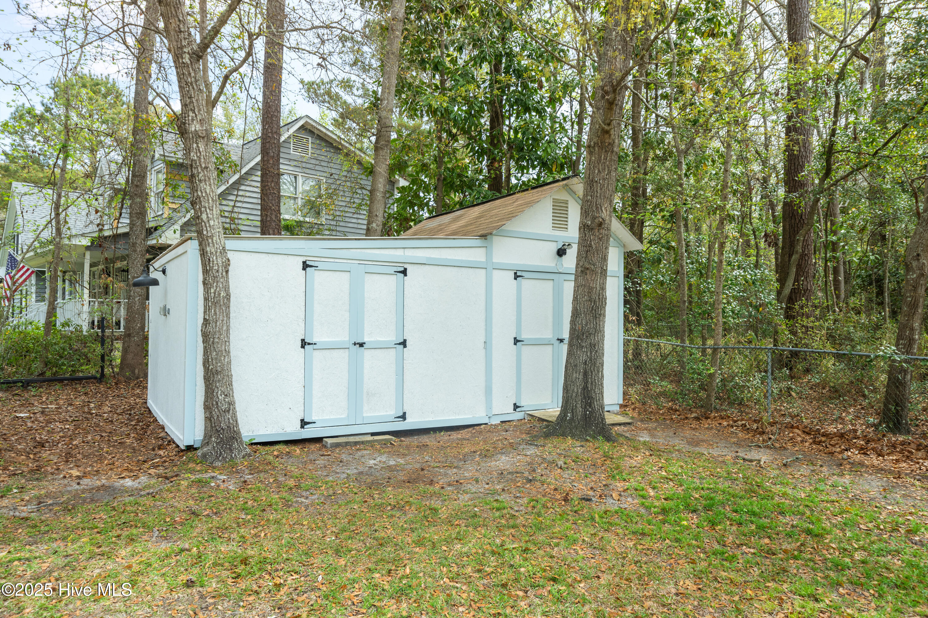 2640 Middle Sound Loop Road Property Photo 36