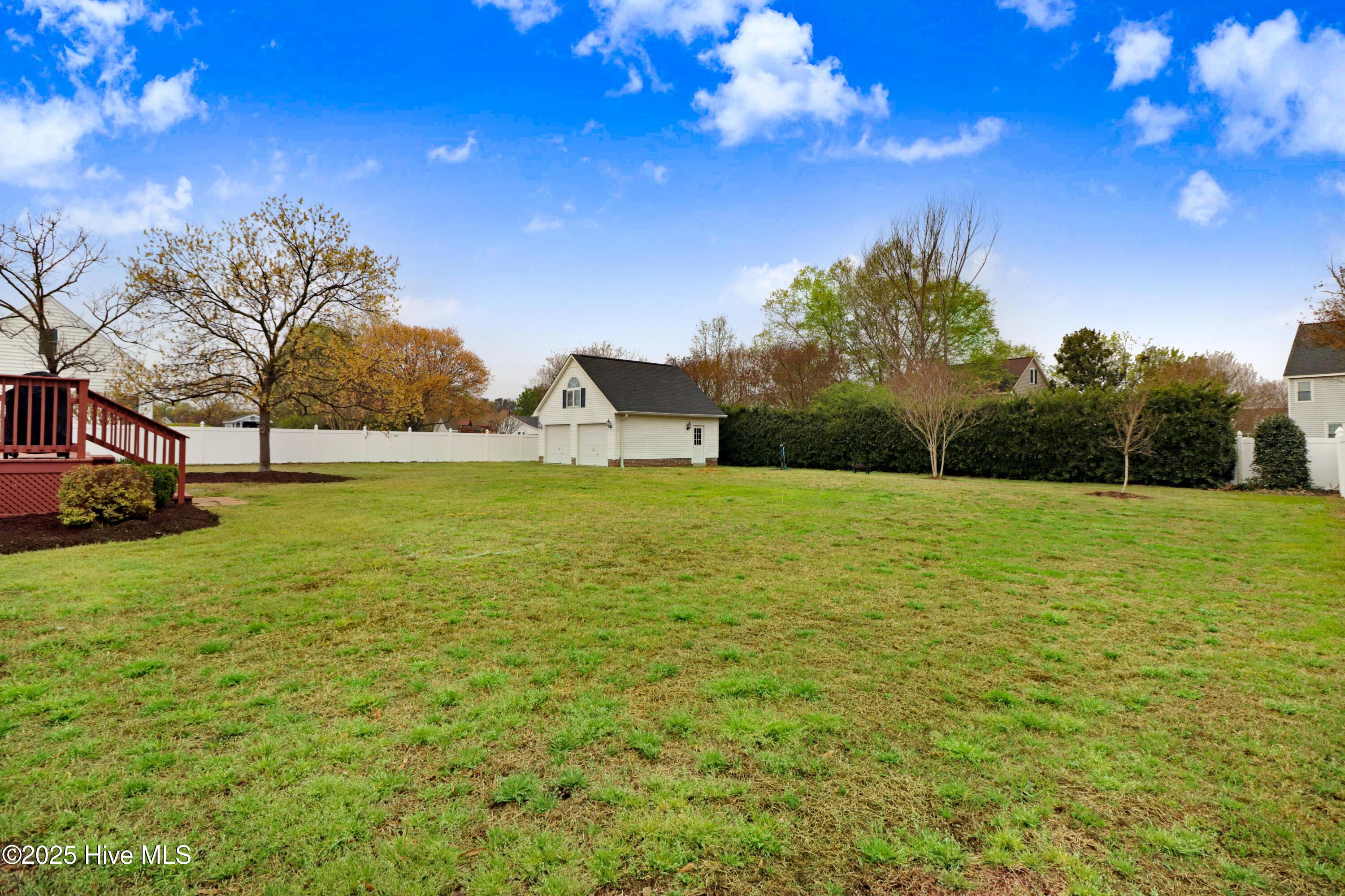 107 Misty Lane Property Photo 8