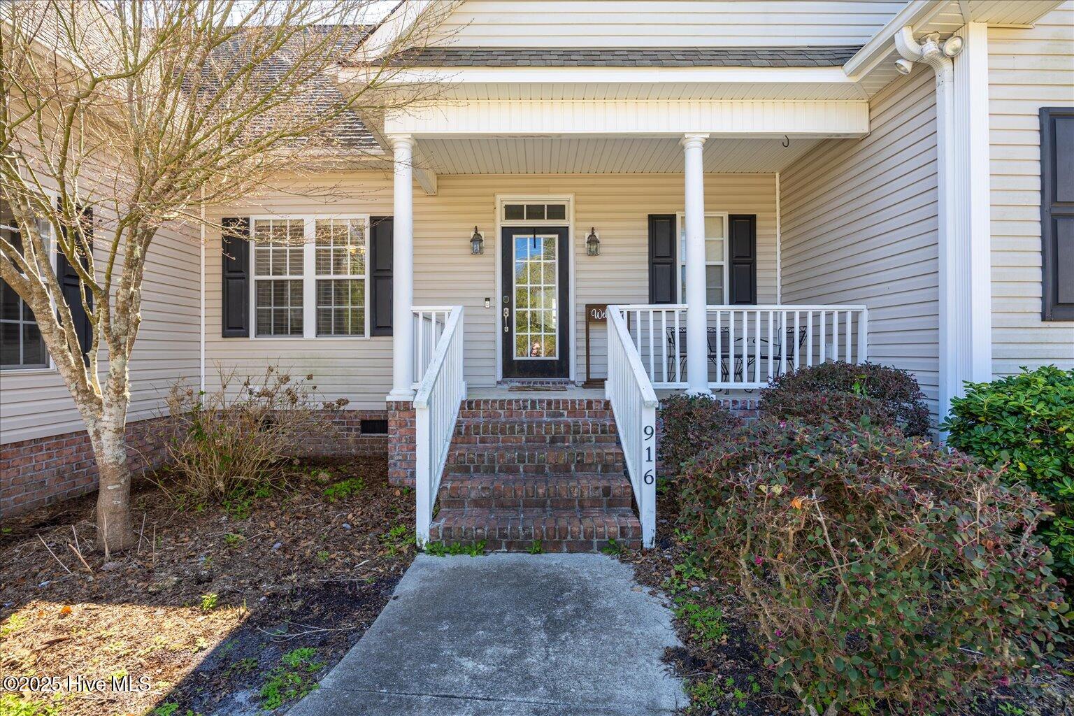 916 Sloop Point Loop Road Property Photo 2