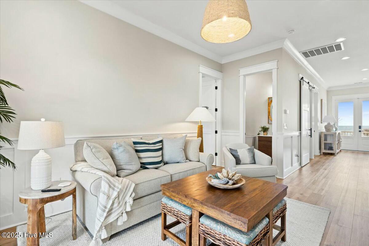 13 Moore Street Property Photo 21