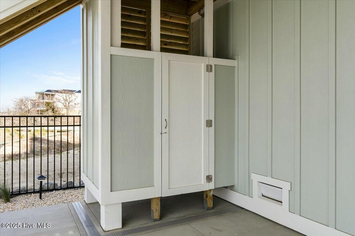 13 Moore Street Property Photo 41